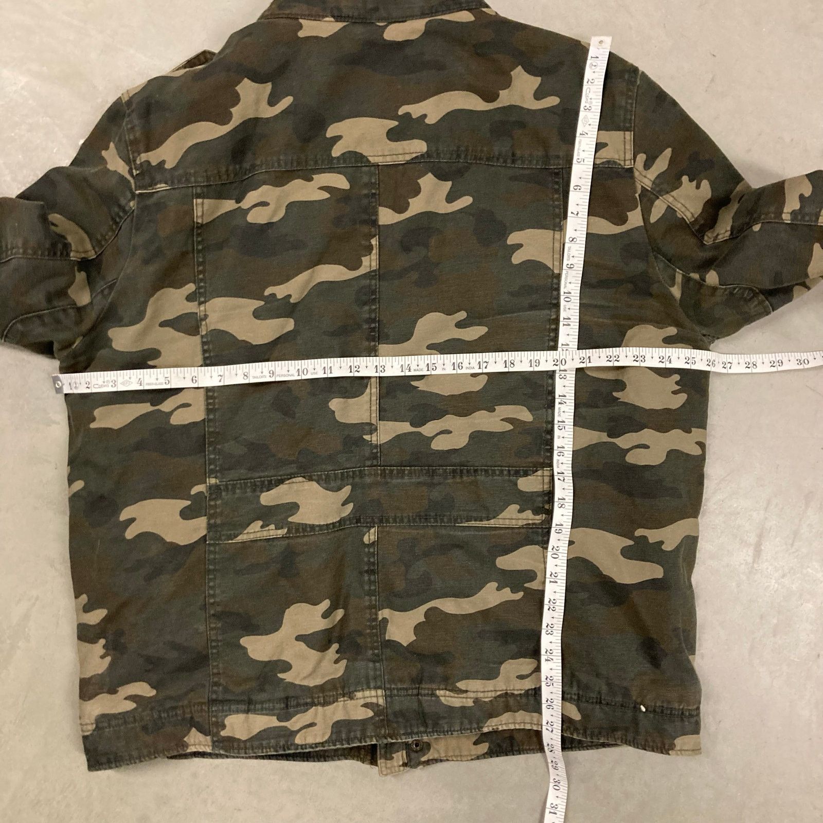 Levi's × Vintage y2k fur lined camo Levi’s jacket Size US XL / EU 56 / 4 - 4 Thumbnail