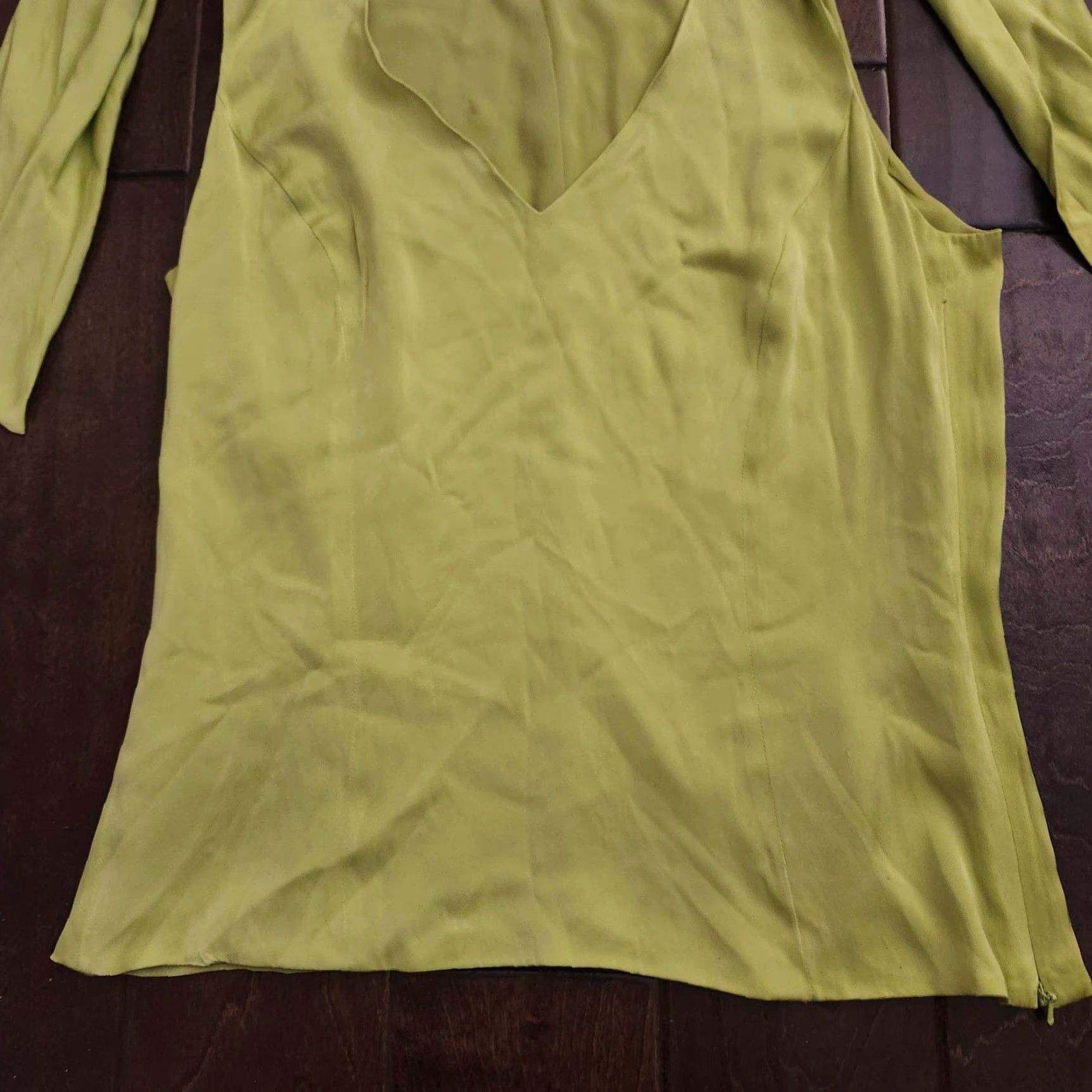 Vintage VINTAGE Dana Buchman Blouse Sleeveless V-Neck Tie Neck Silk Blend Lime Green 8P Petite Women Shirt Size M / US 6-8 / IT 42-44 - 3 Thumbnail