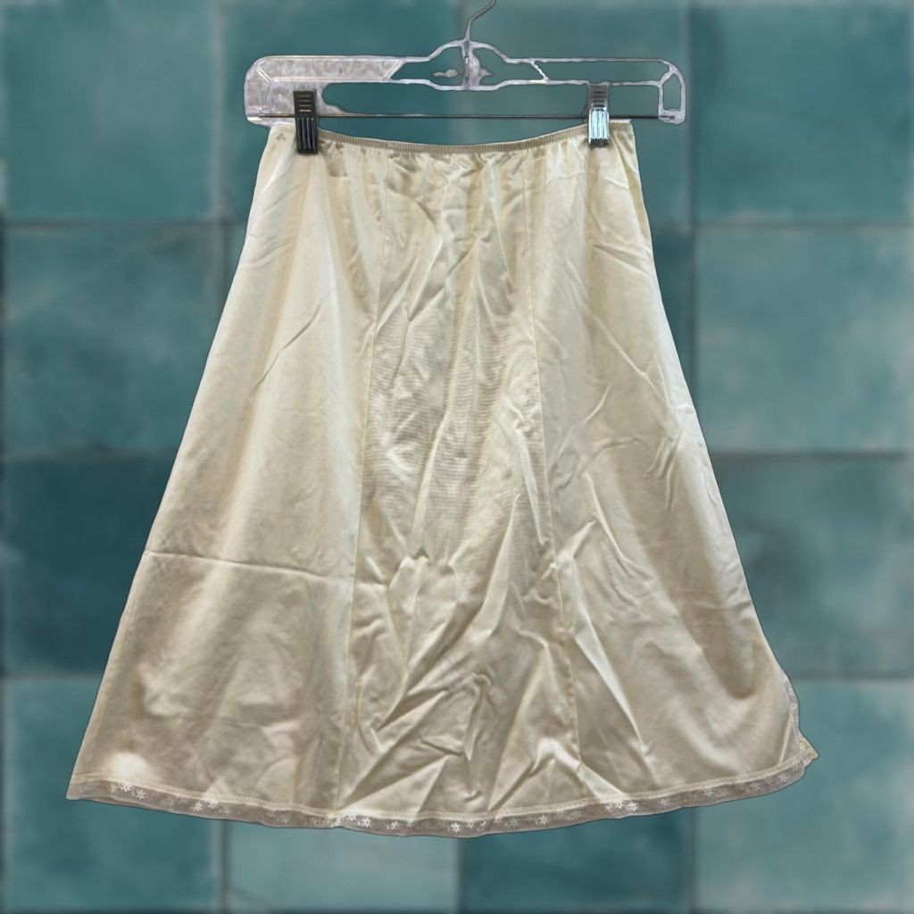 Vintage VINTAGE JCPenney Adonna Slip Skirt S Ivory Victorian Edwardian Womens Size 28" / US 6 / IT 42 - 1 Thumbnail