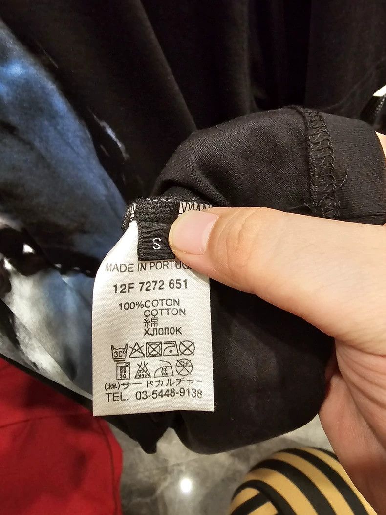 Givenchy Givenchy First generation black label short-sleeved T-shir Size US S / EU 44-46 / 1 - 2 Thumbnail