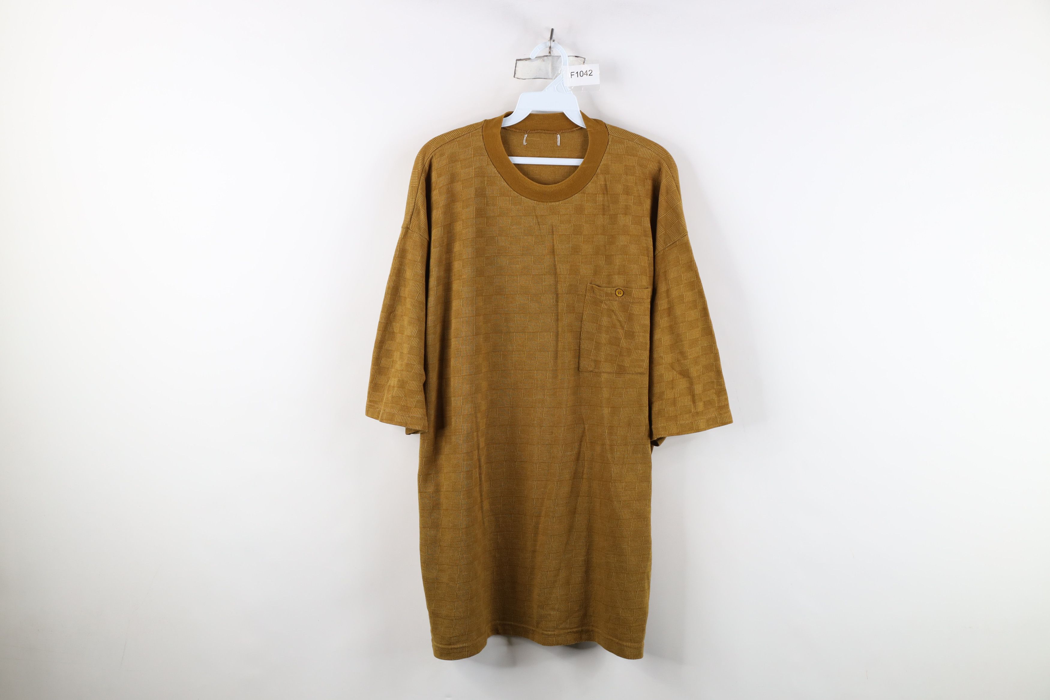 Vintage Vintage 90s Streetwear Checkered Knit Pocket T-Shirt Gold Size US XXL / EU 58 / 5 - 1 Thumbnail