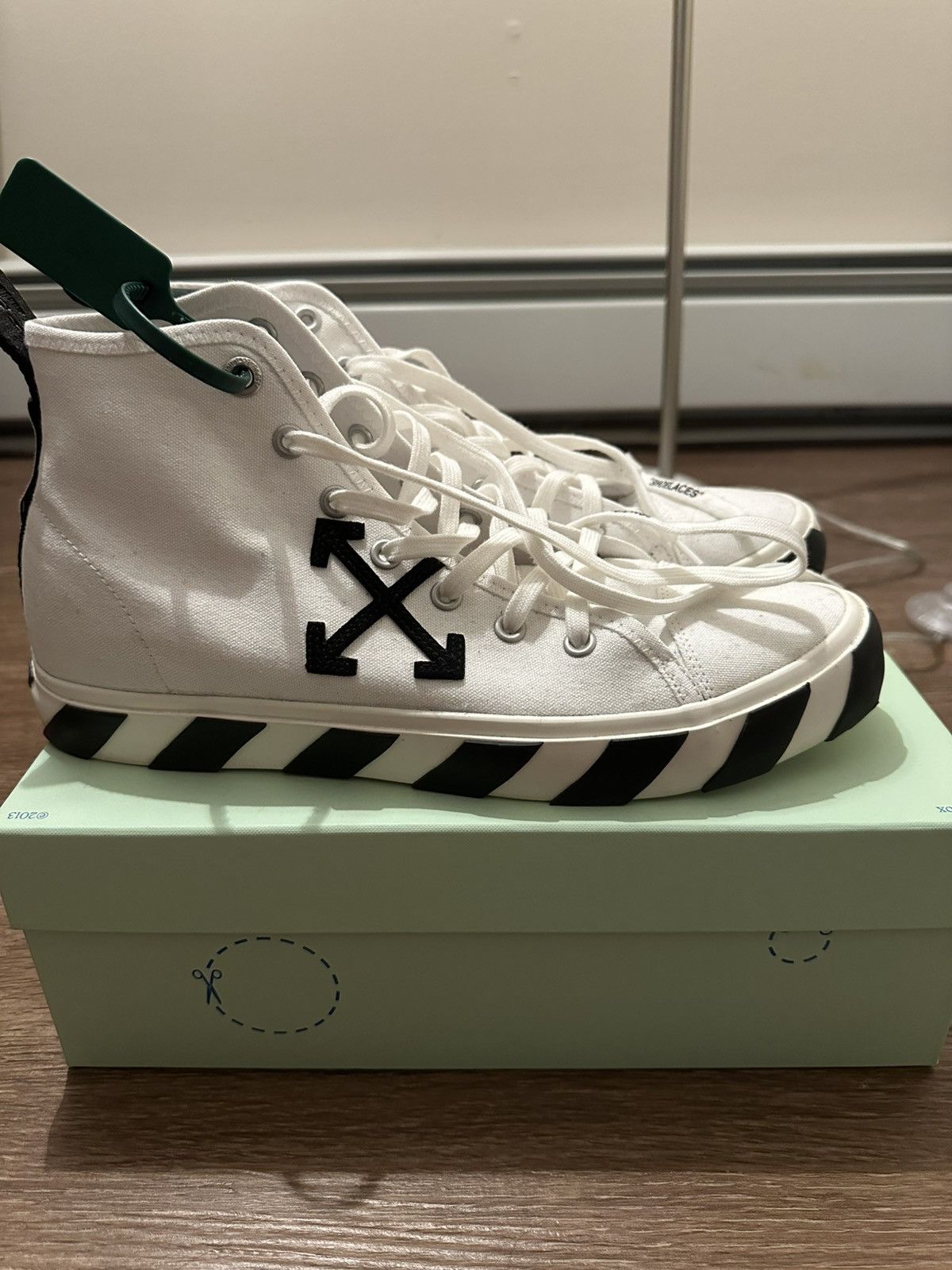 Off-White Off White Vulcanized Sneaker White Size US 14 / EU 47 - 1 Thumbnail