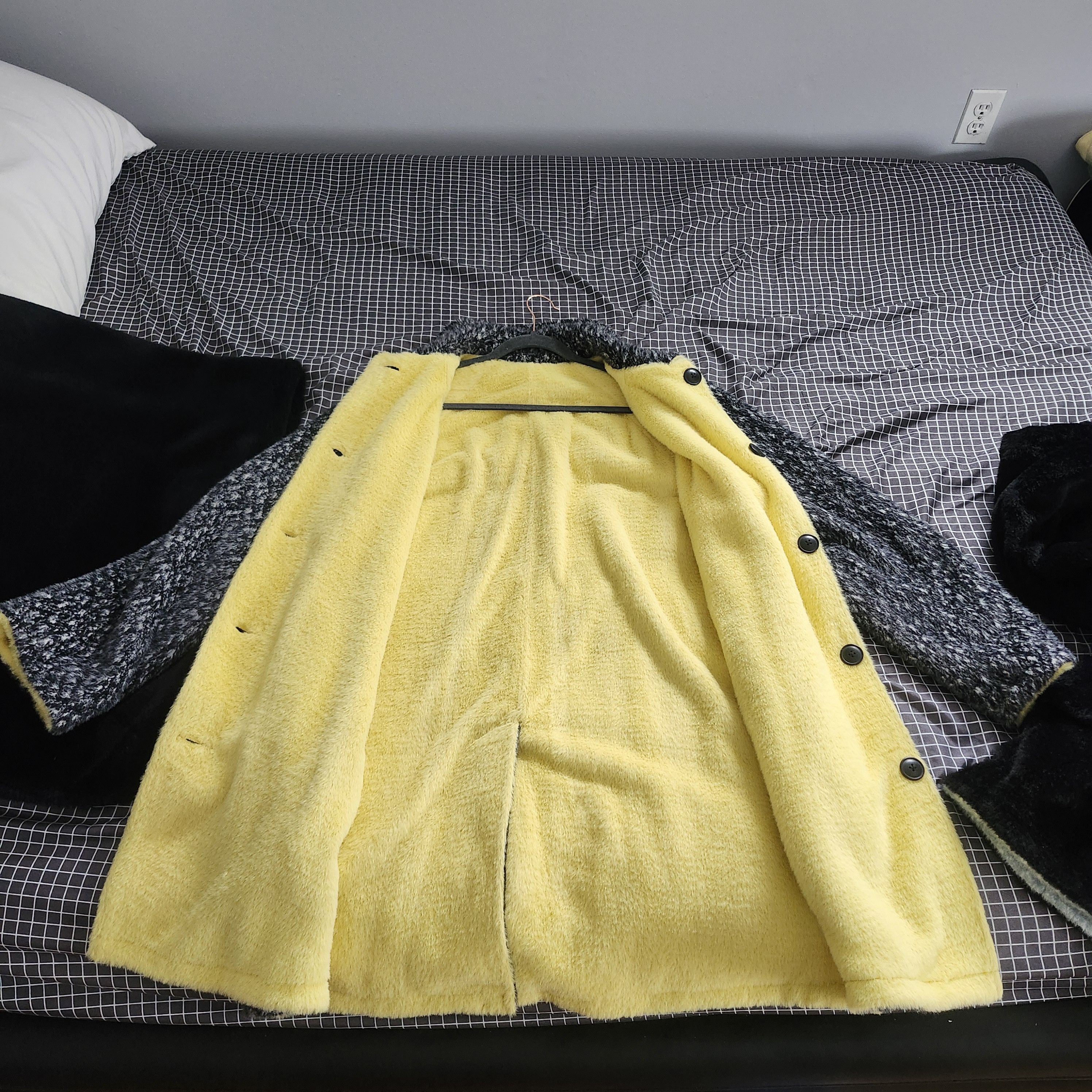Other Fung Lan houndstooth/yellow reversible coat Size US M / EU 48-50 / 2 - 2 Thumbnail