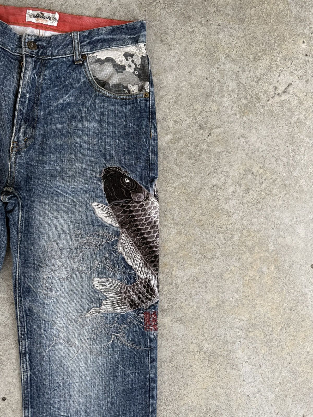 Karakuri Tamashii Karakuri Tamashii Embroidered Multipocket Distressed Size US 31 - 5 Thumbnail