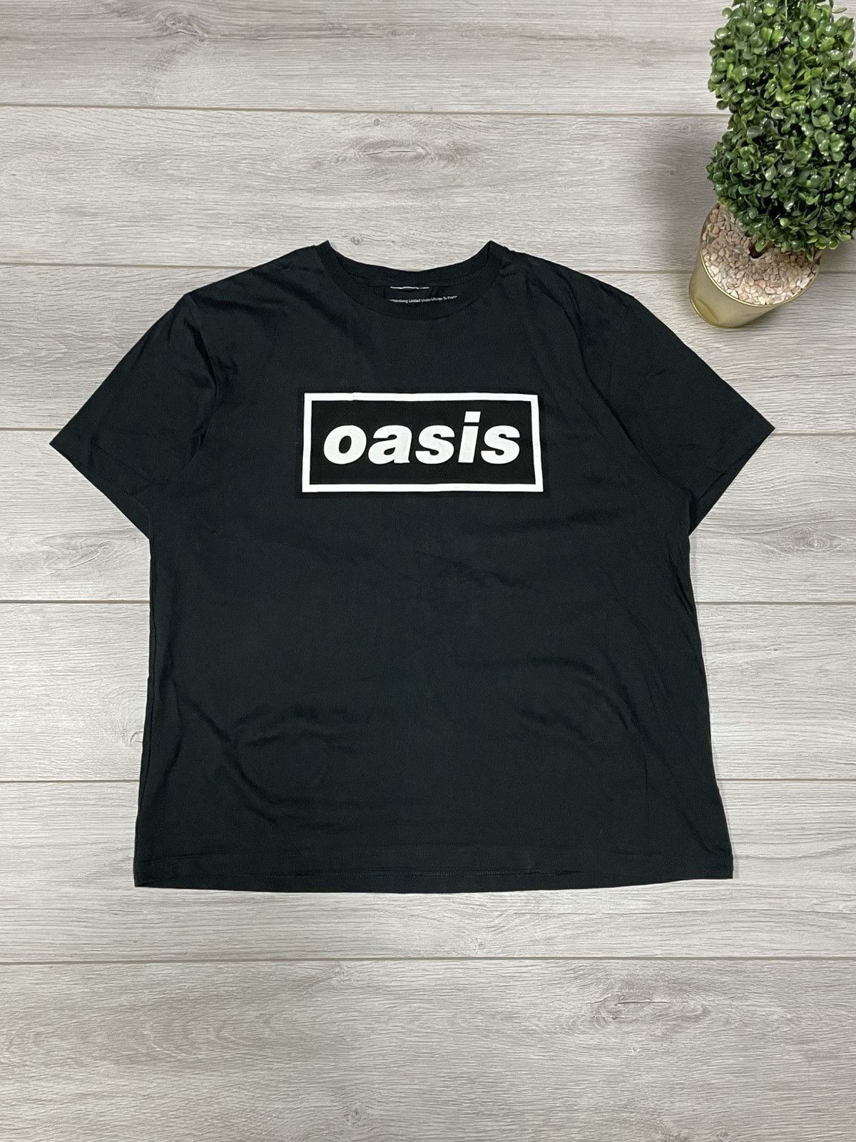 Band Tees Oasis Band box logo spell out Tee T-Shirt Size US XL / EU 56 / 4 - 1 Thumbnail