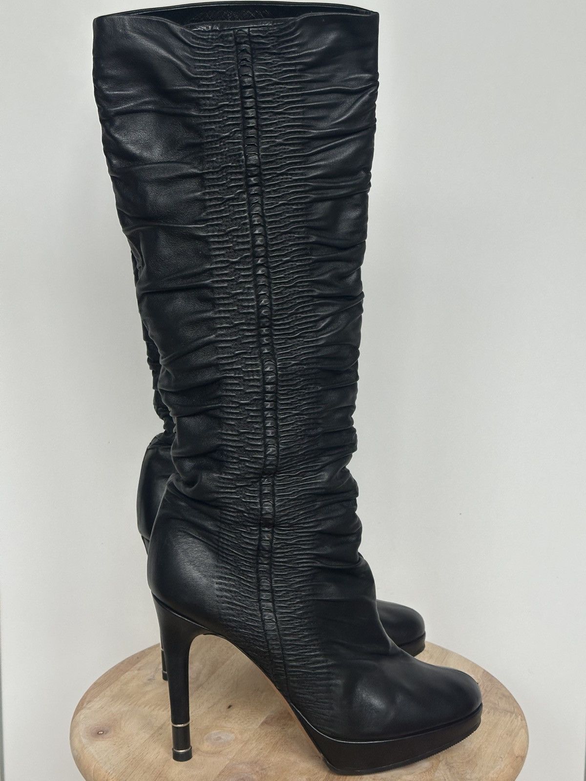 Designer × Dior DIOR BLACK LEATHER HERMITAGE SLOUCH GAUFFRE BOOTS Size US 9 / IT 39 - 4 Thumbnail