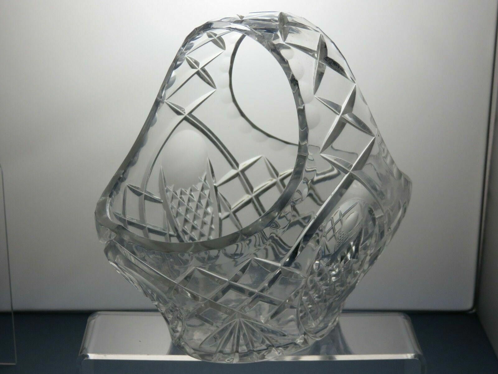 Unknown London Vintage Cut Crystal Glass Basket Vase Size ONE SIZE - 4 Thumbnail