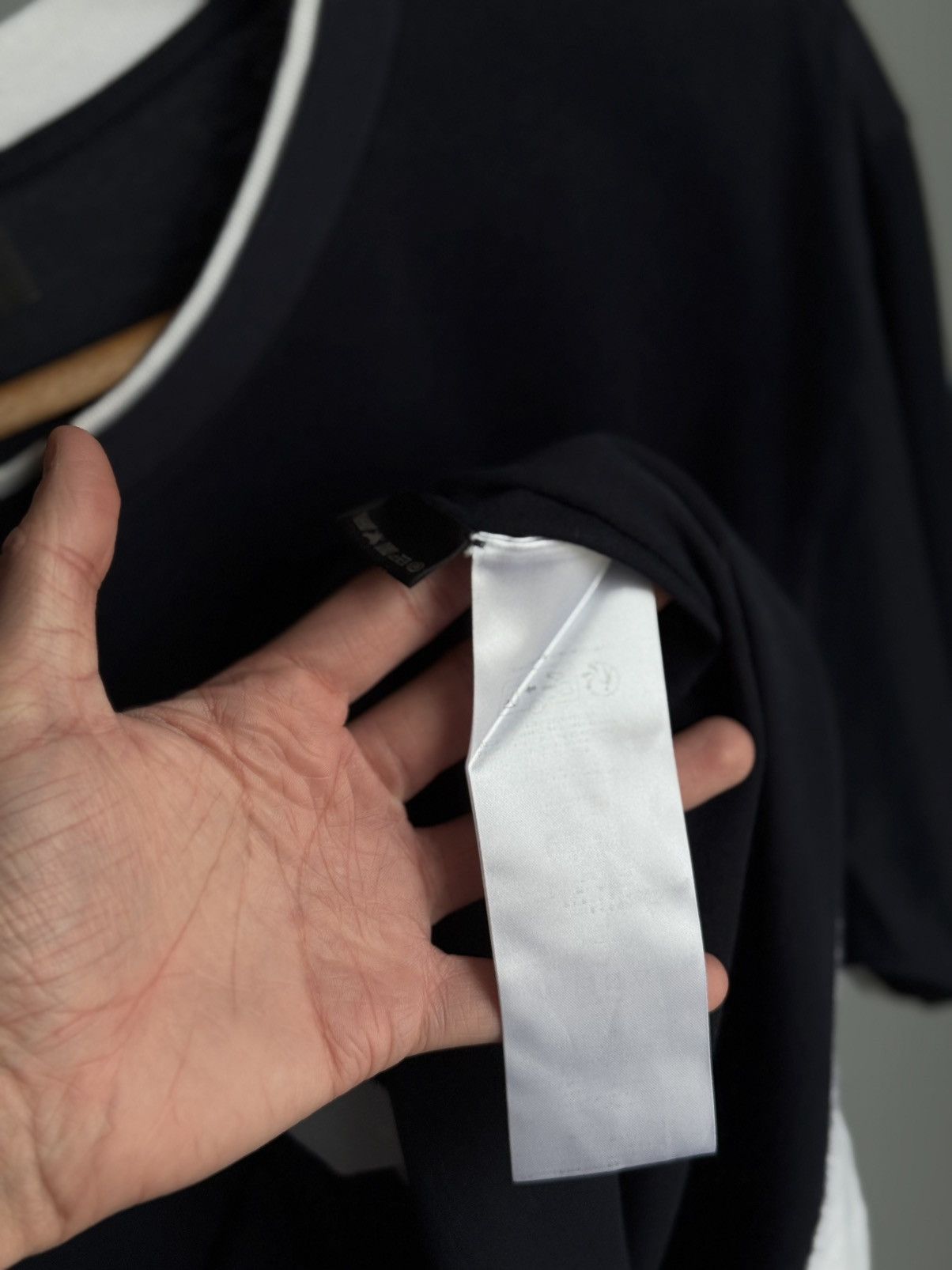 Brioni Brioni Embroidered Logo Cotton T-Shirt Navy Blue Size US L / EU 52-54 / 3 - 14 Thumbnail