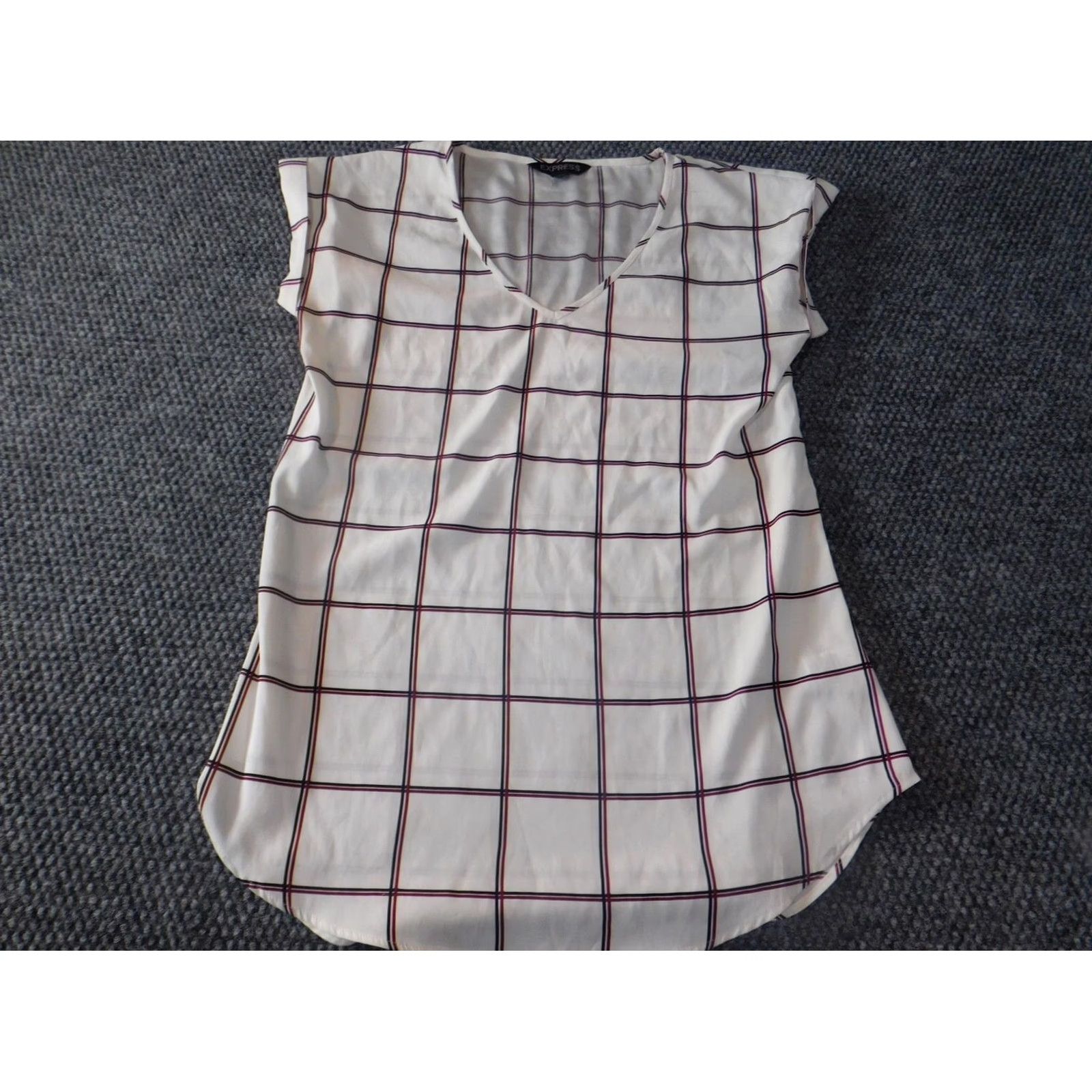 Express Express Womens Blouse XS White Pullover Round Neck Sleeveless Pleated Casual Top Size XS / US 0-2 / IT 36-38 - 2 Thumbnail