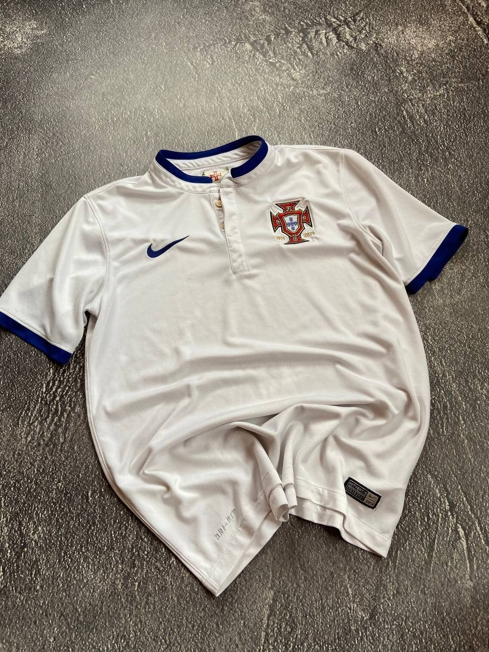 Nike Nike portugal 2014 jersey Size US L / EU 52-54 / 3 - 1 Thumbnail