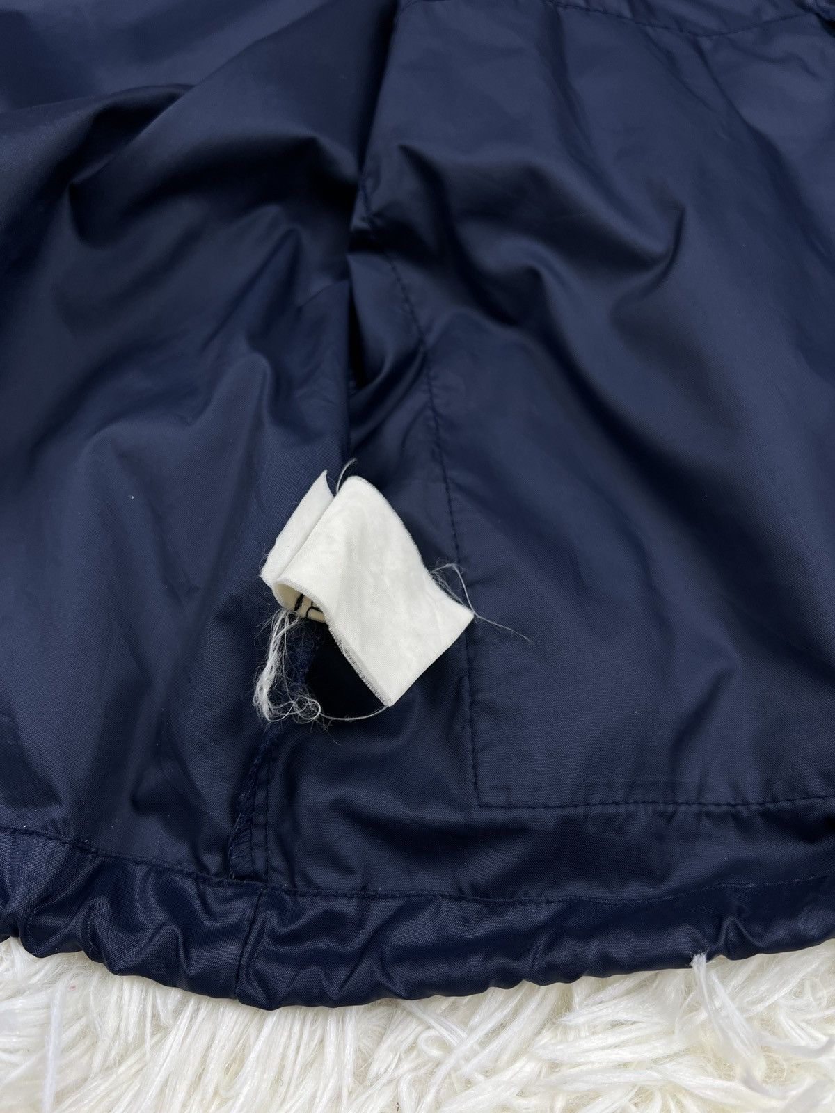 Asics Vintage Asics Onitsuka Tiger Windbreaker Jacket Size US M / EU 48-50 / 2 - 13 Thumbnail