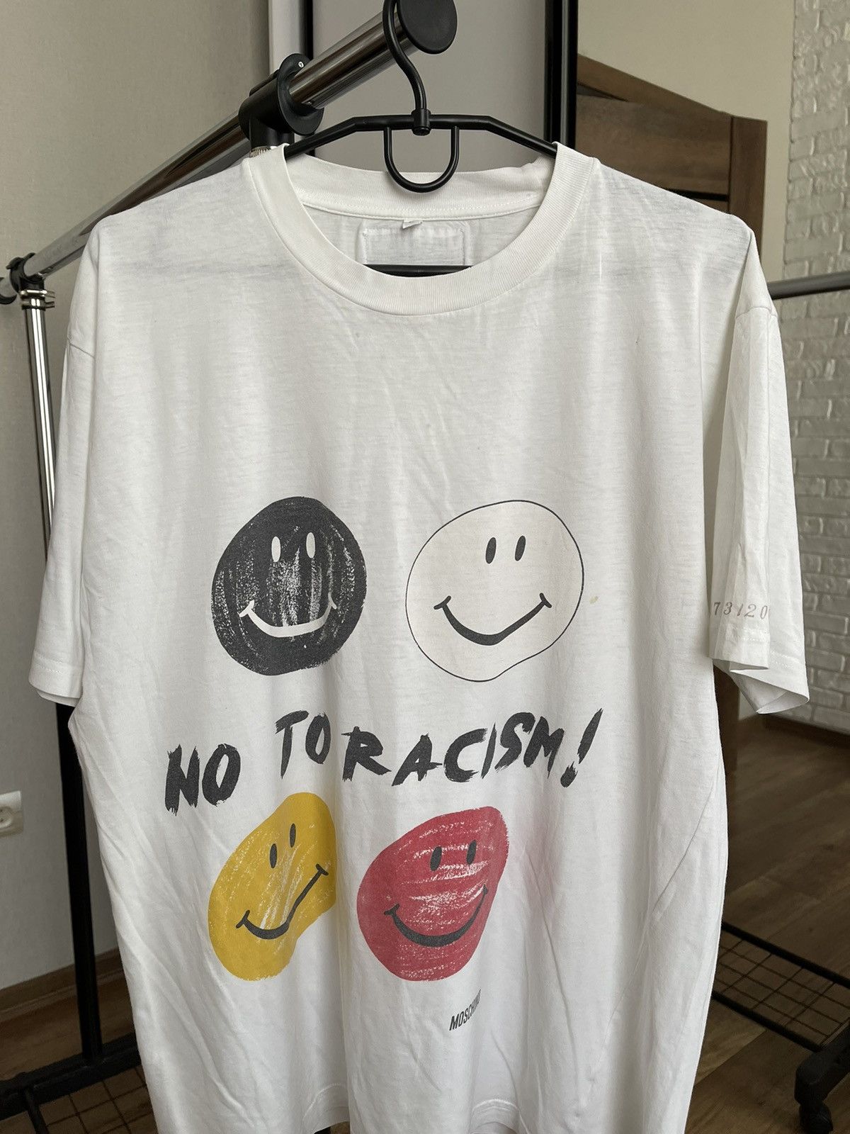 Moschino Moschino No To Racism! T-Shirt Tee Size US L / EU 52-54 / 3 - 4 Thumbnail