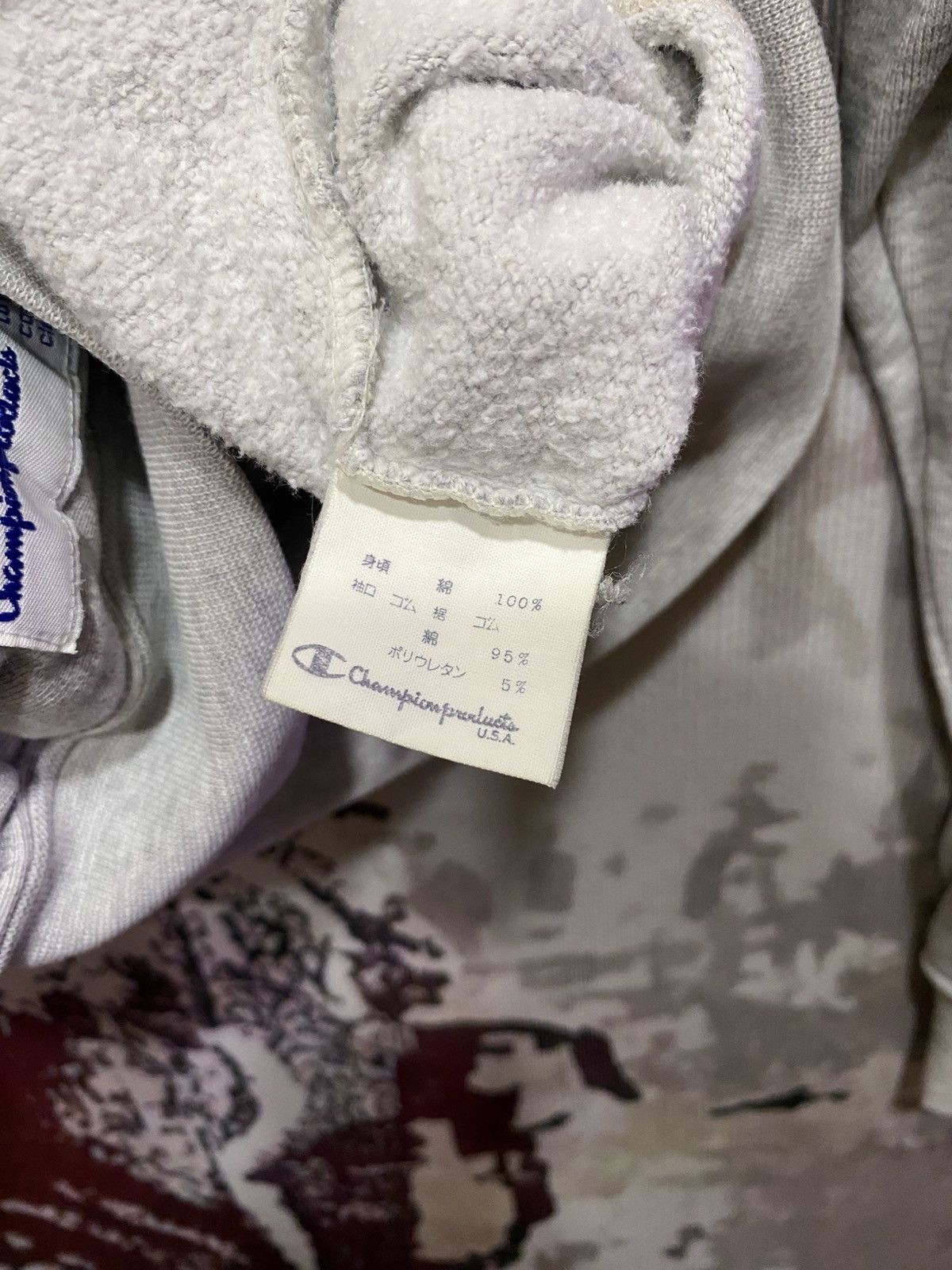 Champion Vintage Champion Hoodies Spellout Logo Streetwear Size US L / EU 52-54 / 3 - 11 Thumbnail