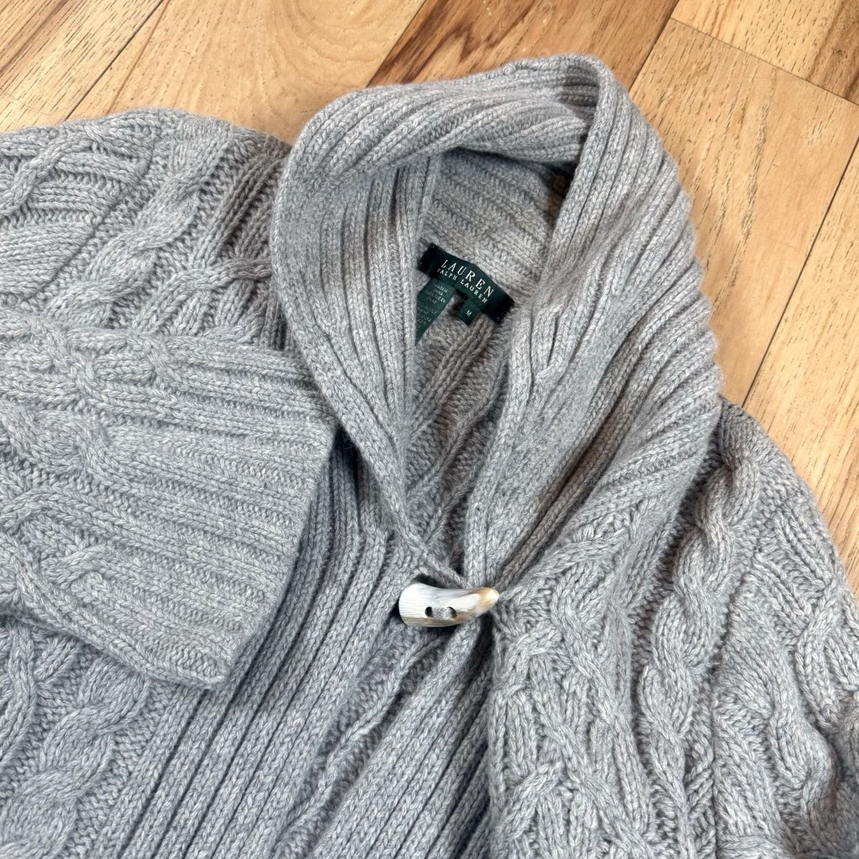 Vintage Lauren Ralph Lauren Cardigan Wool Cable-Knit Sweater Womens Medium gray Rabbit-knit, Cable Knit, Wool, Cardigan, Sweater M, Women Size M / US 6-8 / IT 42-44 - 3 Thumbnail