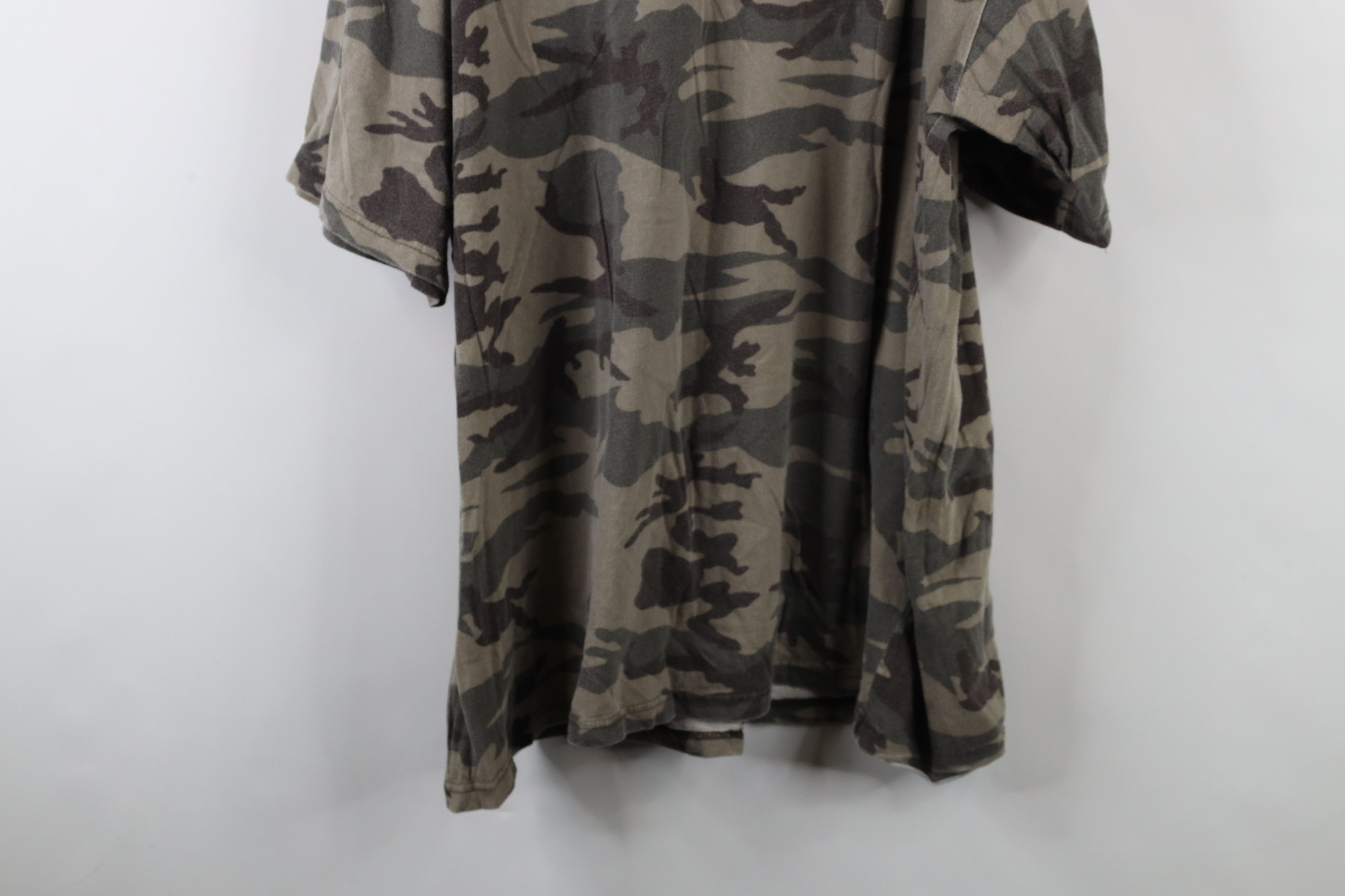 Vintage Vintage 90s Streetwear Camouflage Short Sleeve T-Shirt Size US XXL / EU 58 / 5 - 9 Thumbnail