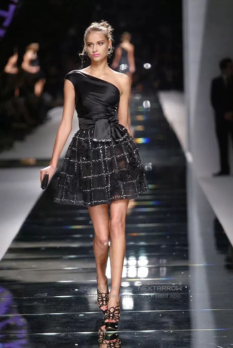 Valentino Valentino Black heavy studded beaded flower skirt Size L / US 10 / IT 46 - 1 Thumbnail
