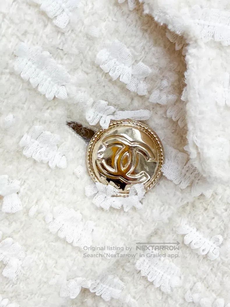 Chanel Chanel Lapel wavy soft tweed long-sleeved jacket Size M / US 6-8 / IT 42-44 - 4 Thumbnail