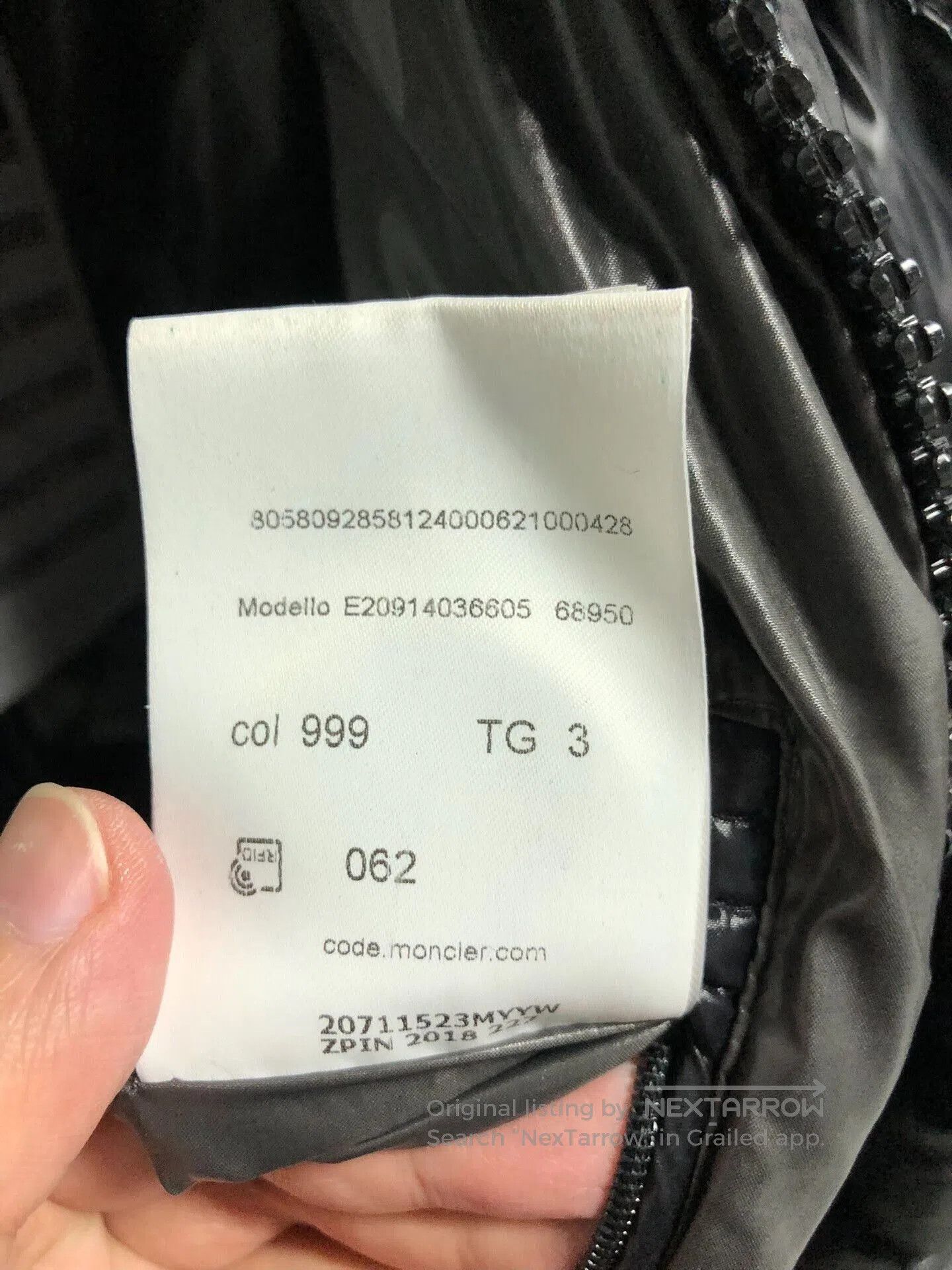 Moncler black hooded puffer jacket for winter. Size US M / EU 48-50 / 2 - 6 Thumbnail
