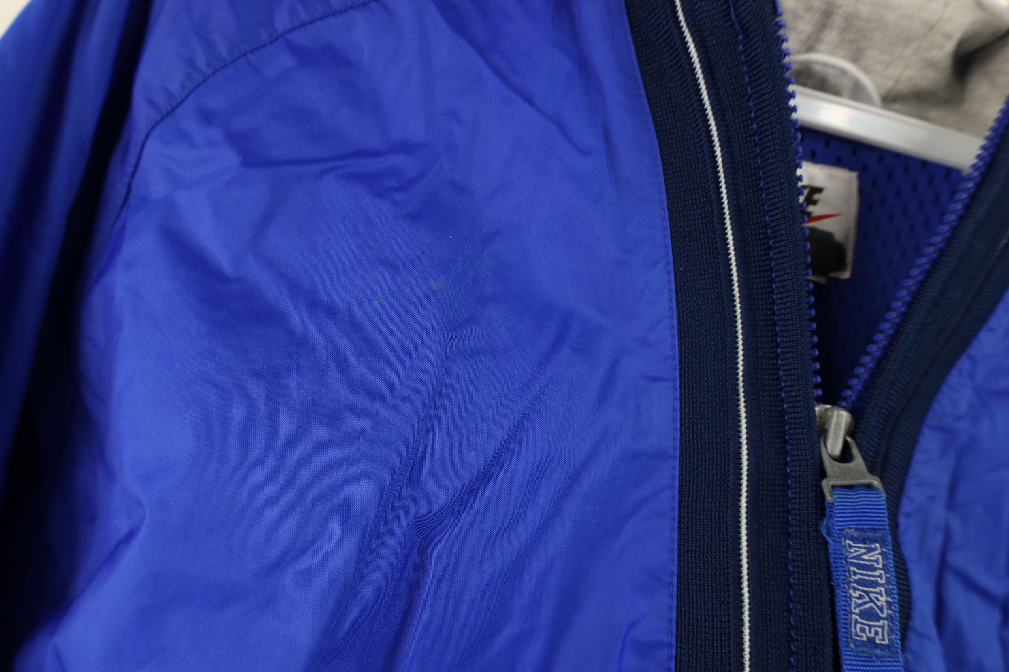 Nike Vintage 90s Nike Swoosh Full Zip Hooded Windbreaker Jacket Size US S / EU 44-46 / 1 - 6 Thumbnail