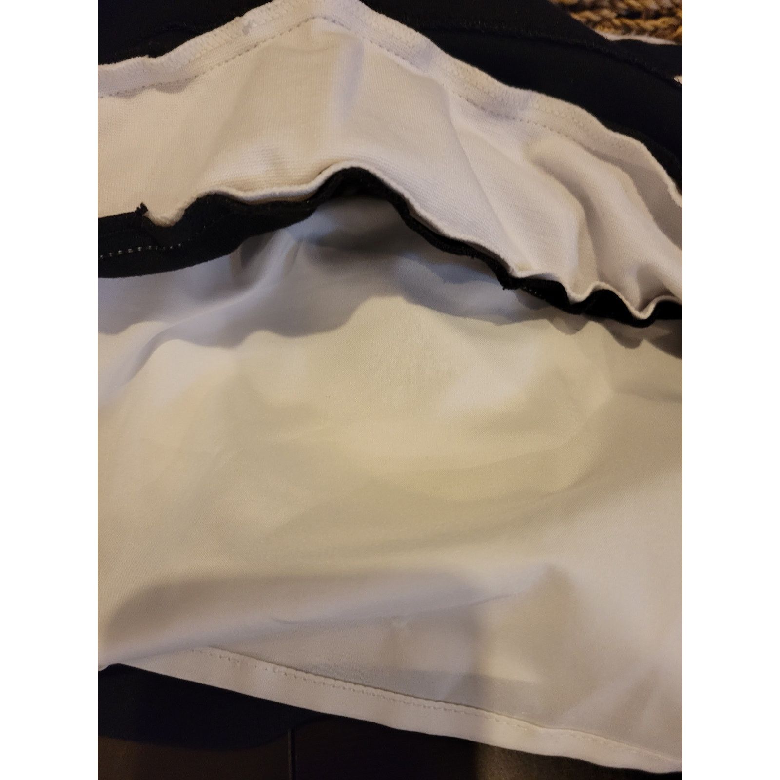 White House Black Market White House Black Market Knee Length Pencil Skirt 6 Size 28" / US 6 / IT 42 - 8 Thumbnail