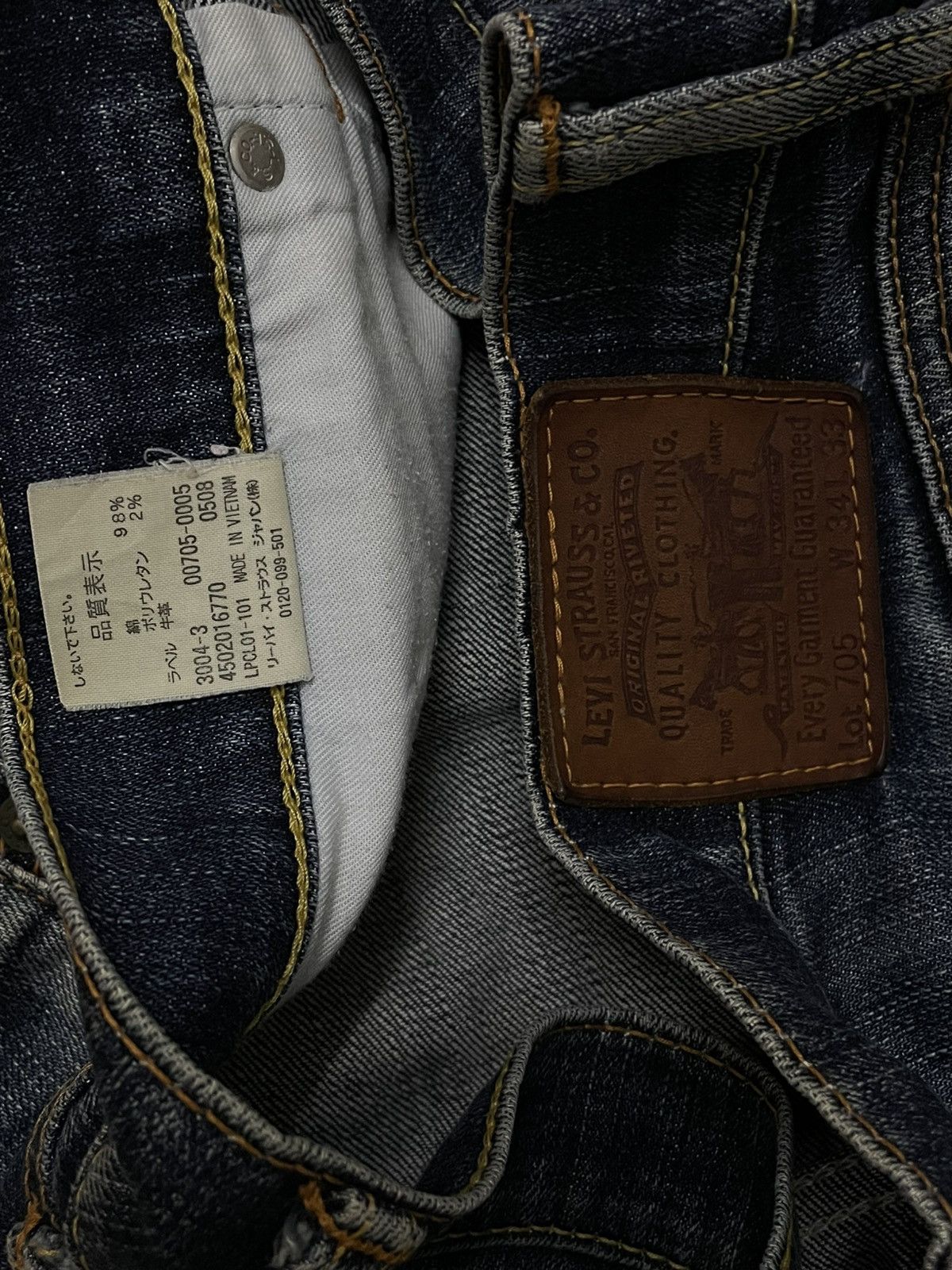 Levi's Vintage Clothing Vintage 1990s Designer Levis 705 Distressed Baggy Denim Size US 33 - 16 Thumbnail