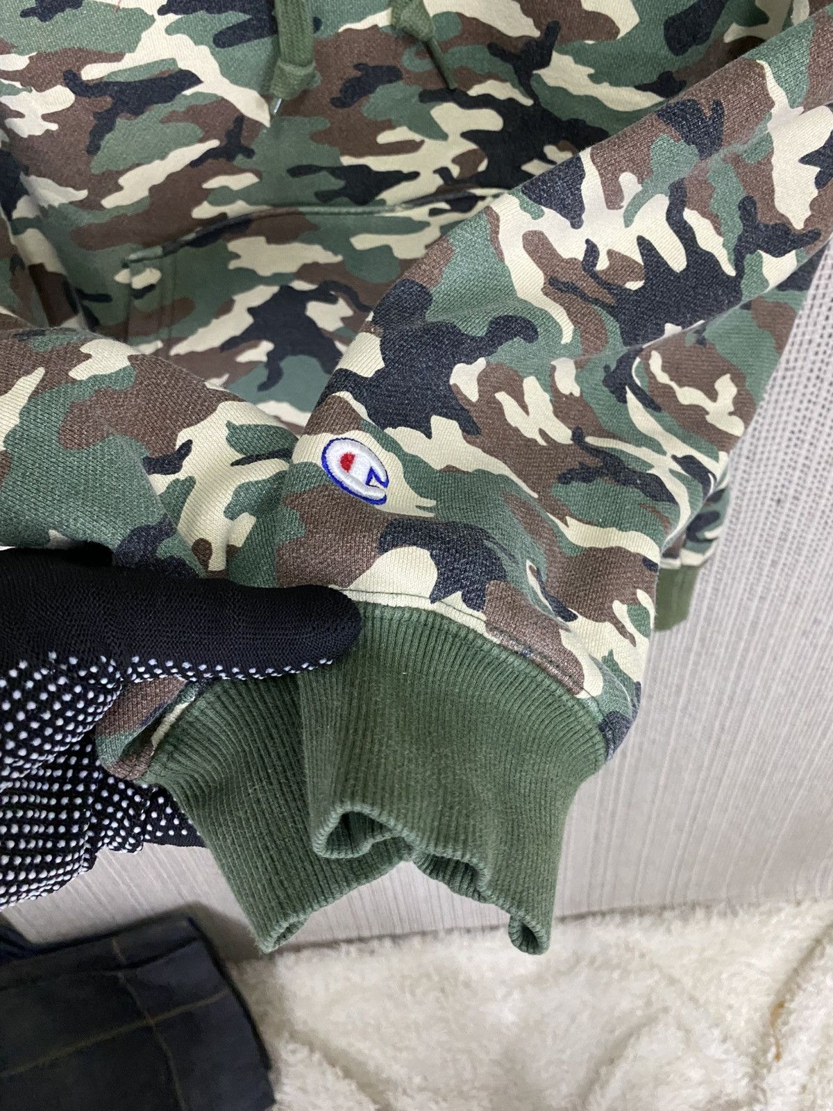 Champion Vintage champion big logo camo hoodie Size US L / EU 52-54 / 3 - 8 Thumbnail