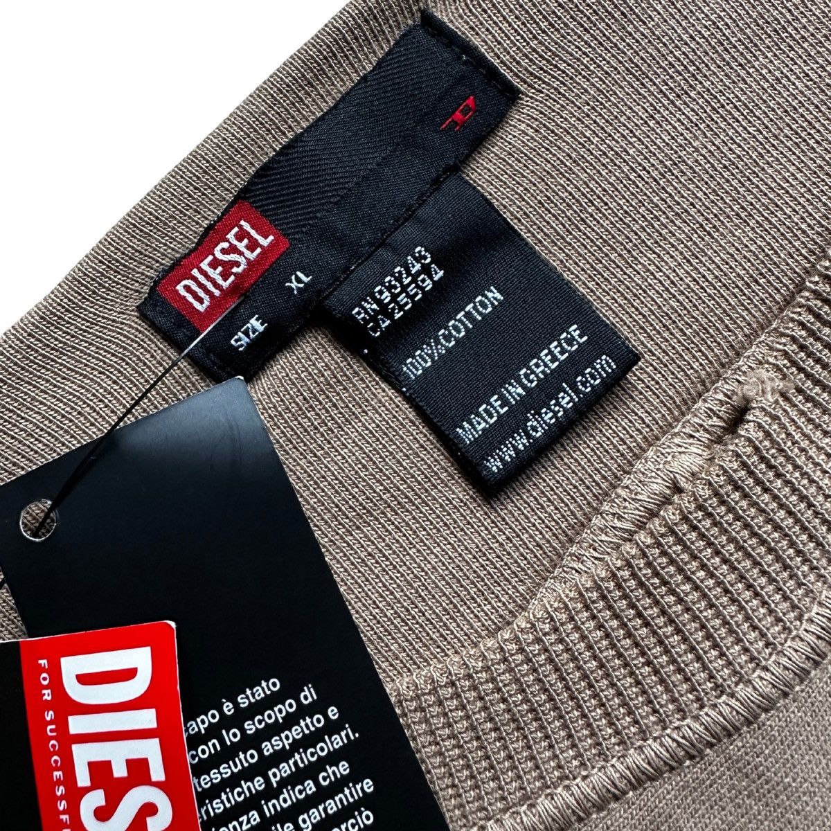 Diesel DIESEL Men’s XL Premium Cotton Sweatshirt - Made in Greece Size US XL / EU 56 / 4 - 3 Thumbnail