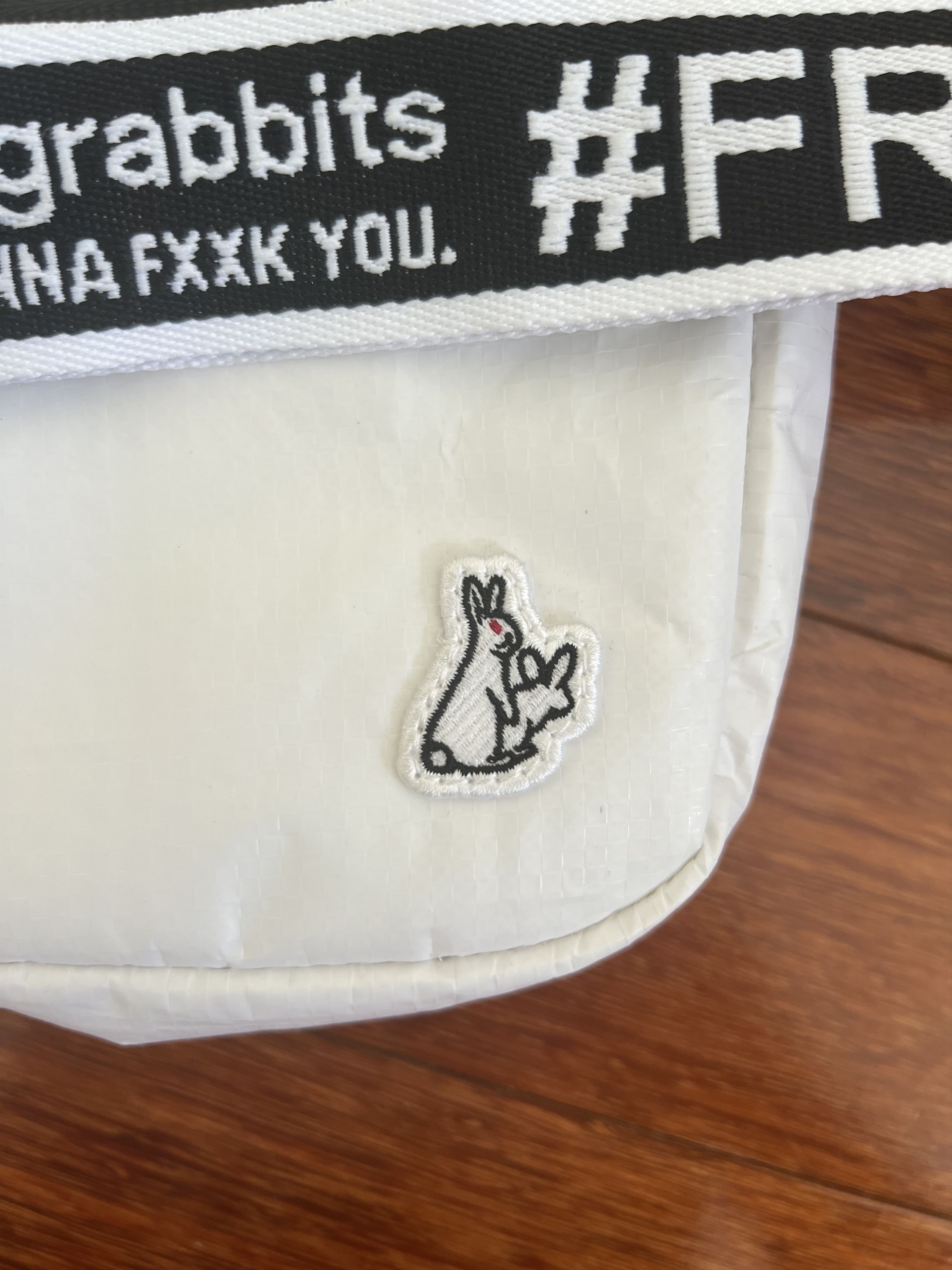 FR2 💚 2018 FR2 Embroidered Shoulder Bag White NEW Size ONE SIZE - 5 Thumbnail