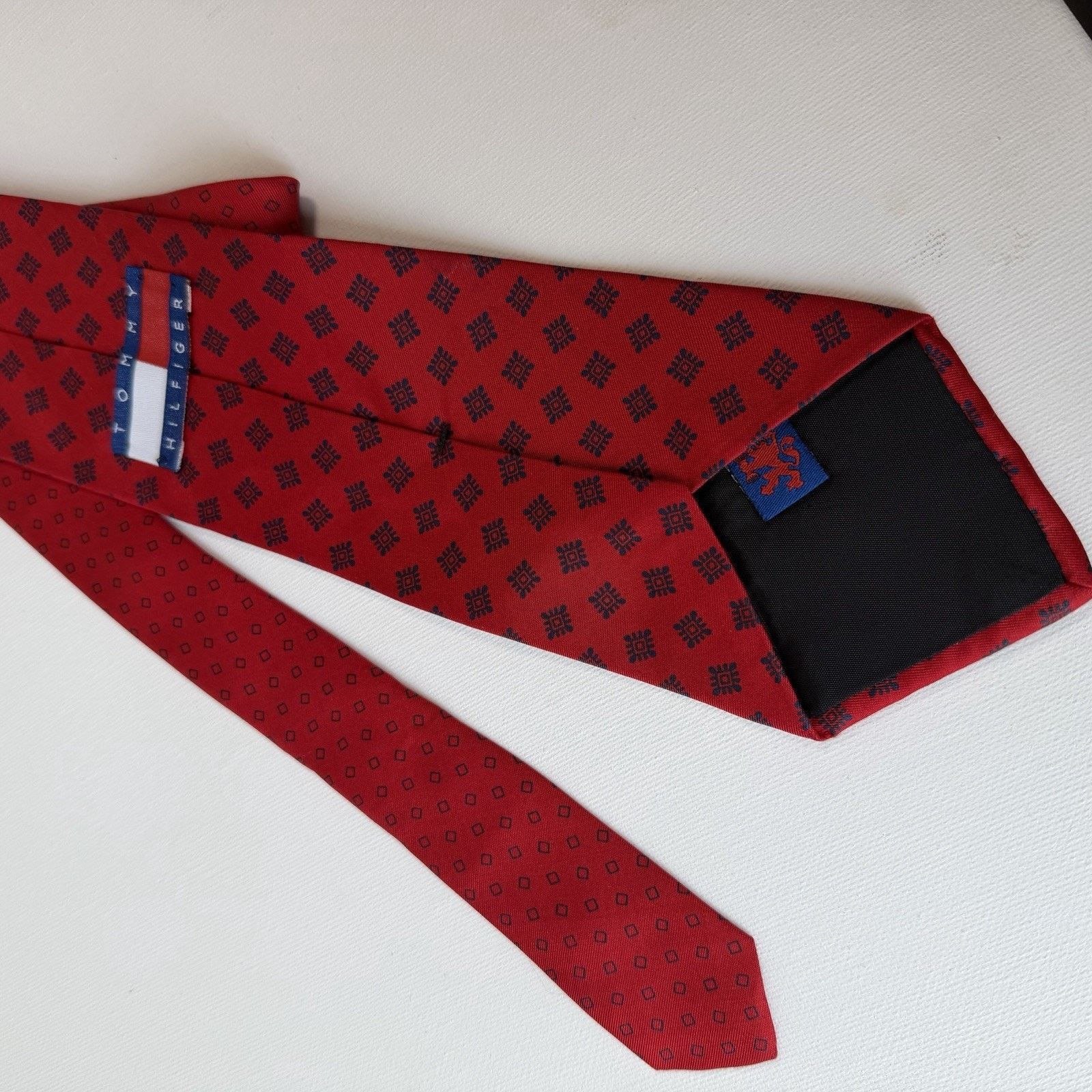 Tommy Hilfiger Tommy Hilfiger Vintage Red Silk Tie | Made in USA 1990s Size ONE SIZE - 2 Thumbnail