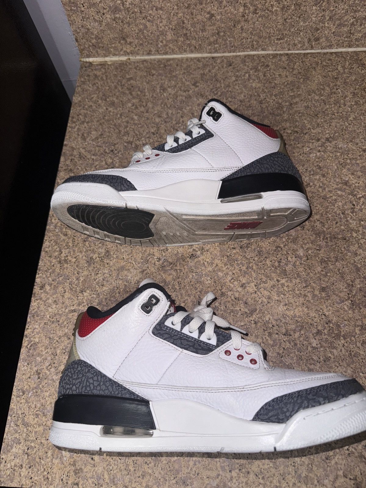 Jordan Brand × Nike Air jordan 3 Retro Denim SE ‘Fire Red’ Size US 9.5 / EU 42-43 - 2 Thumbnail