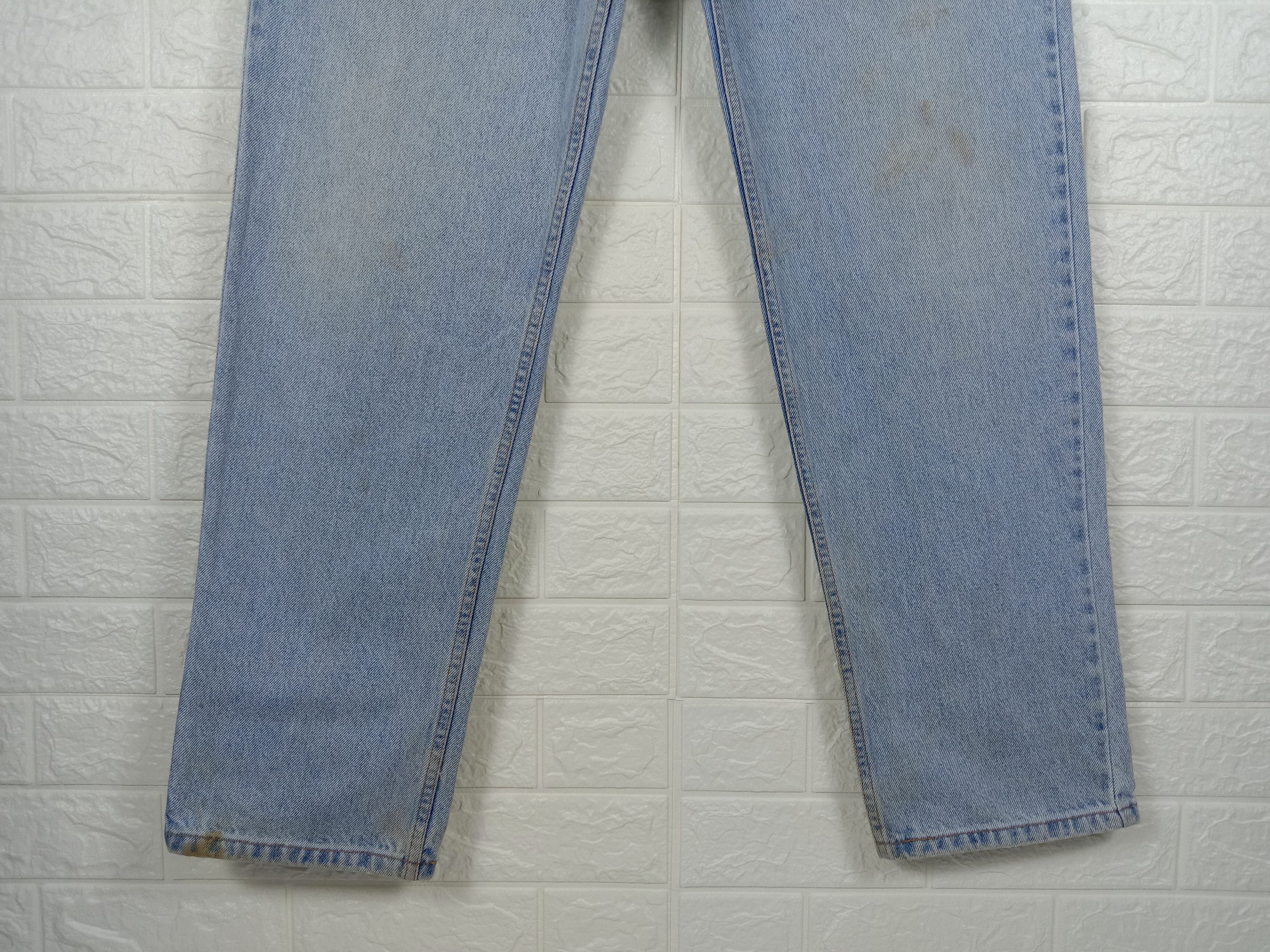 Levi's Vintage 90s Levi's 540 Jeans Light Wash Relaxed Fit Denim Size US 35 - 4 Thumbnail