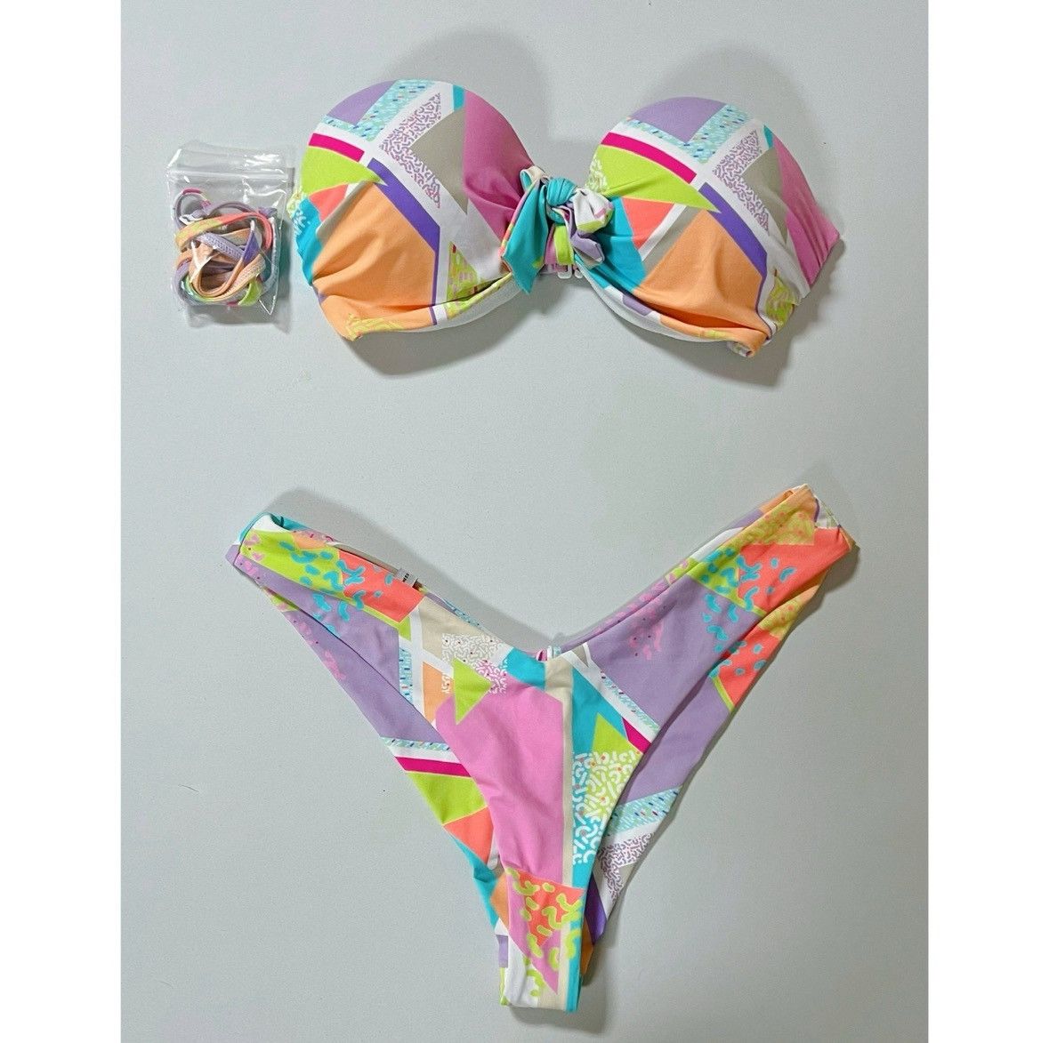 Body Glove Body Glove Geometric Bikini Top (S) and Bottoms (M) Set 🌸✨ Size S / US 4 / IT 40 - 3 Thumbnail