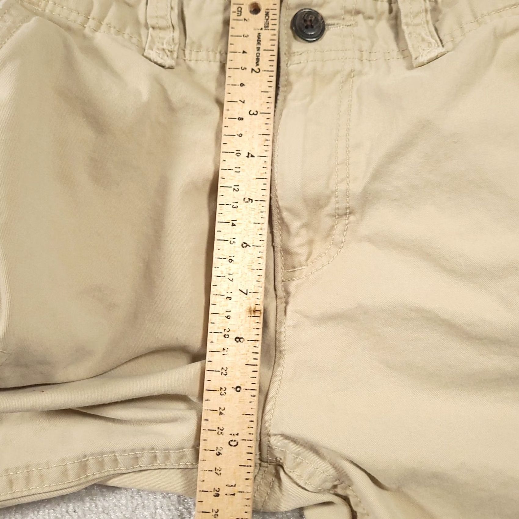 American Eagle Outfitters VINTAGE American Eagle Cargo Shorts Mens Size 30 Beige 10" Inseam Size US 30 / EU 46 - 6 Thumbnail