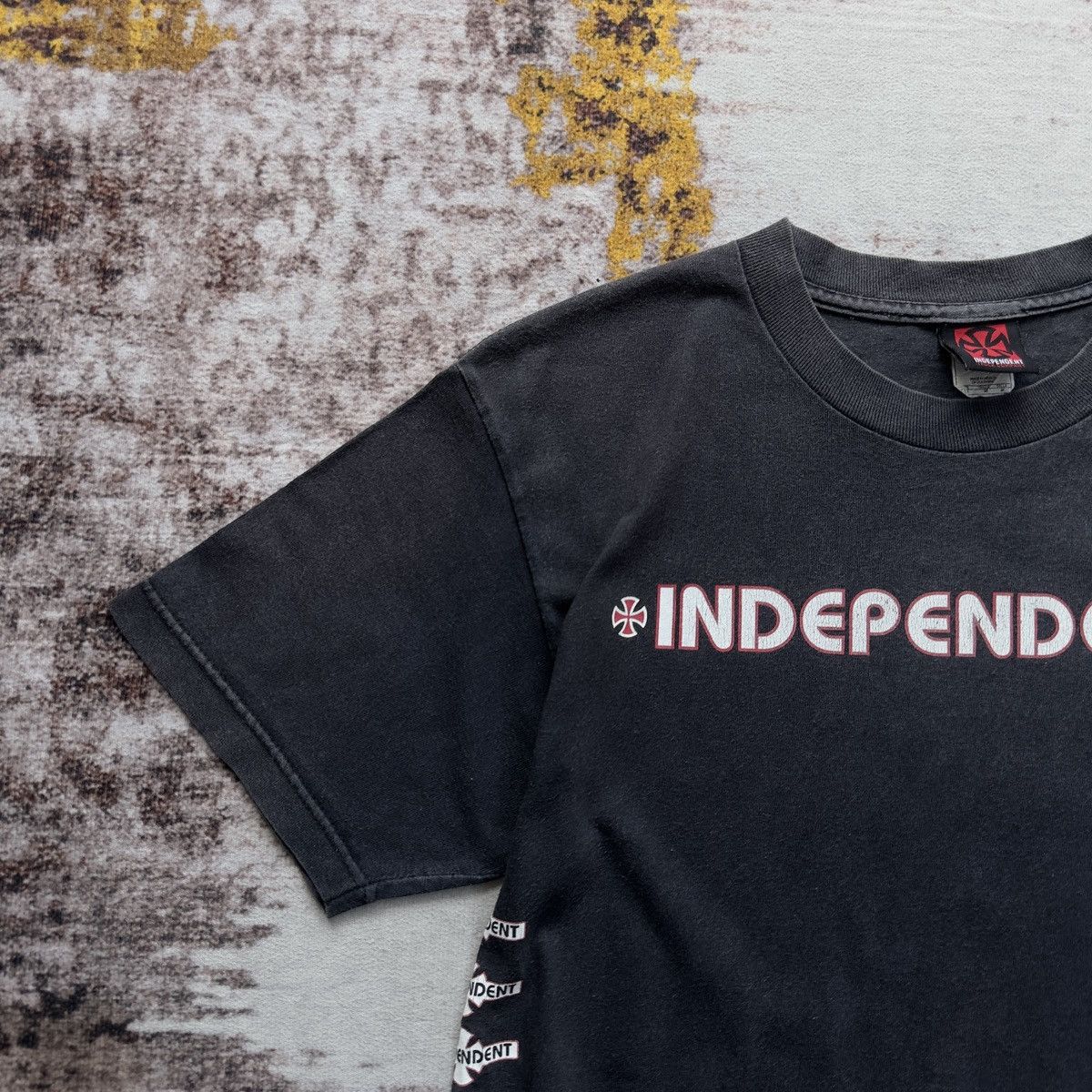 Italia Independent VINTAGE Y2K INDEPENDENT SKATE LOGO ALL OVER PRINT TEE Size US M / EU 48-50 / 2 - 3 Thumbnail
