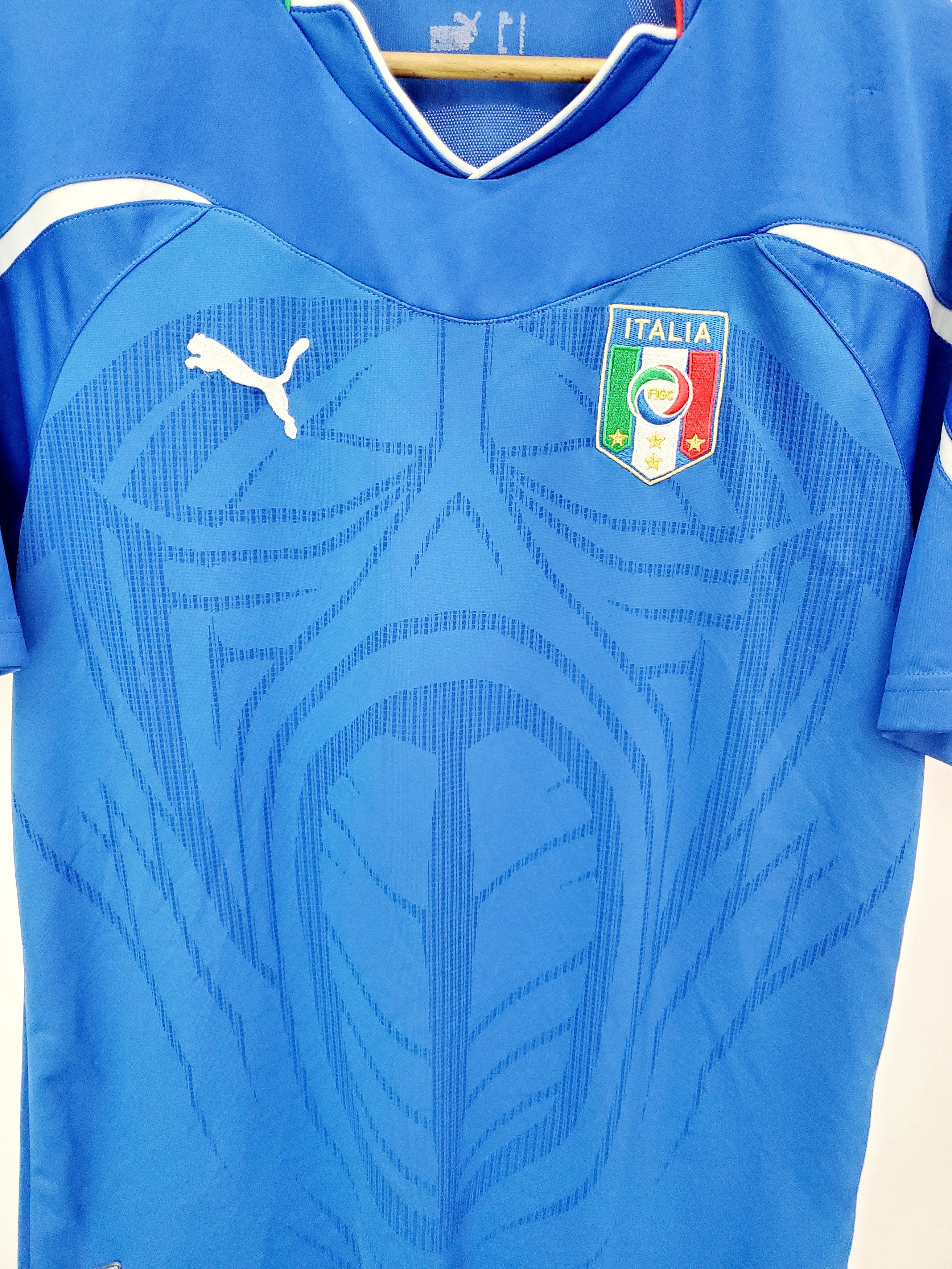 Puma × Vintage 2010-2012 Italy Player Issue Home soccer jersey size M Size US M / EU 48-50 / 2 - 2 Thumbnail