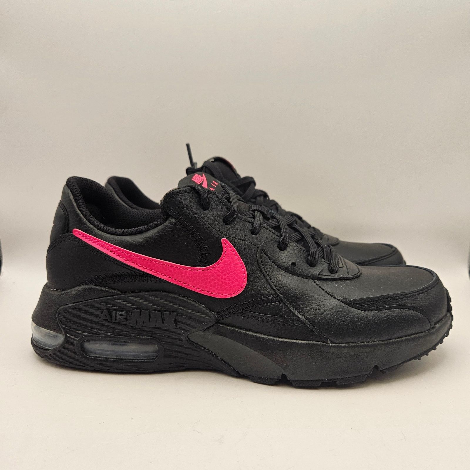 Nike NIKE WOMEN'S 8.5 AIR MAX EXCEE BLACK PINK BLAST RUNNING SHOE Size US 8.5 / IT 38.5 - 4 Thumbnail