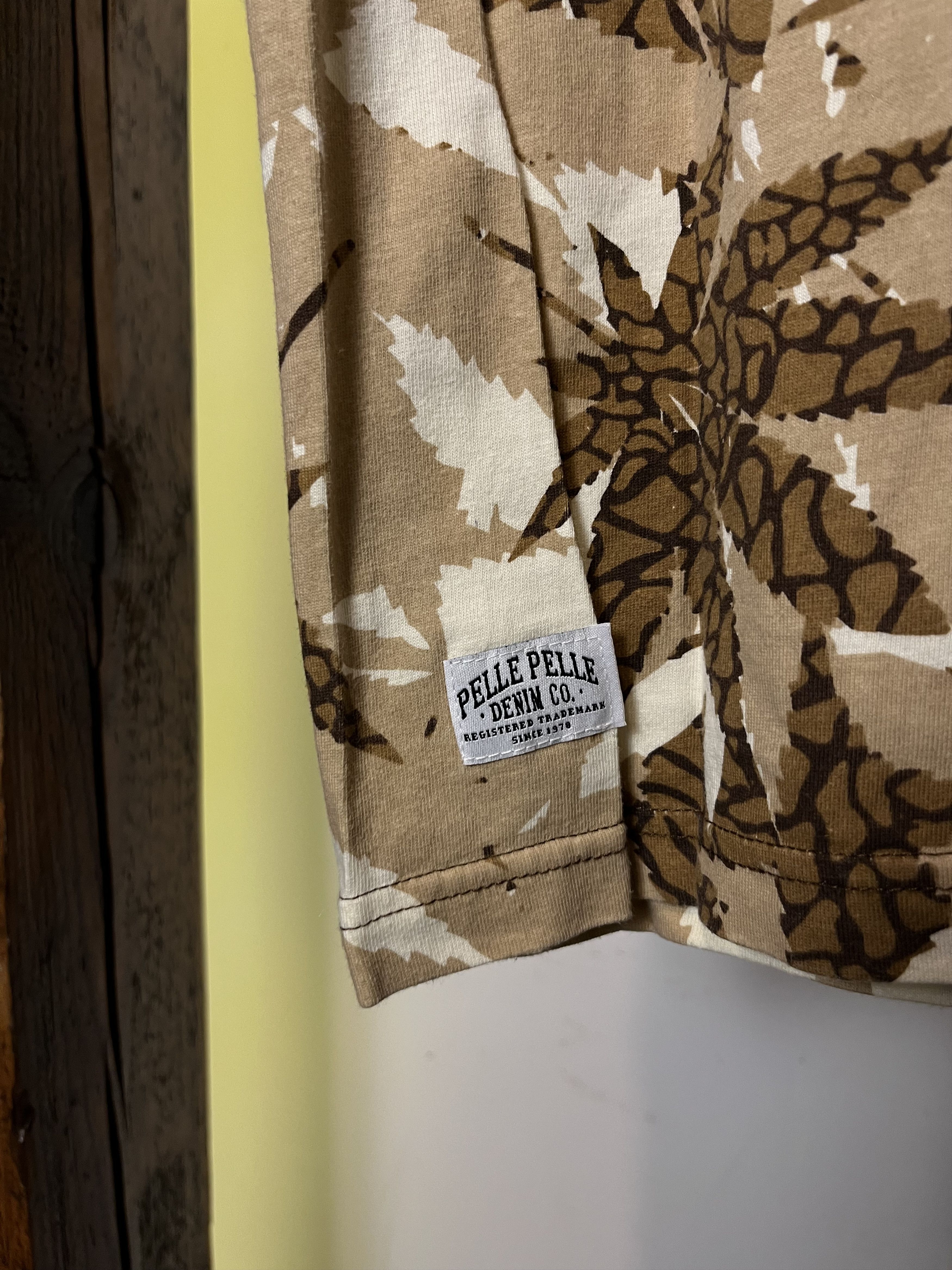 Pelle Pelle × Vintage Pelle Pelle Marijuana Leaf 420 AOP y2k Size US L / EU 52-54 / 3 - 5 Thumbnail