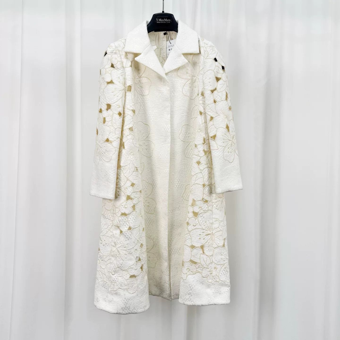 Dolce & Gabbana Dolce & Gabbana Floral Embroidered Coat Size S / US 4 / IT 40 - 1 Thumbnail