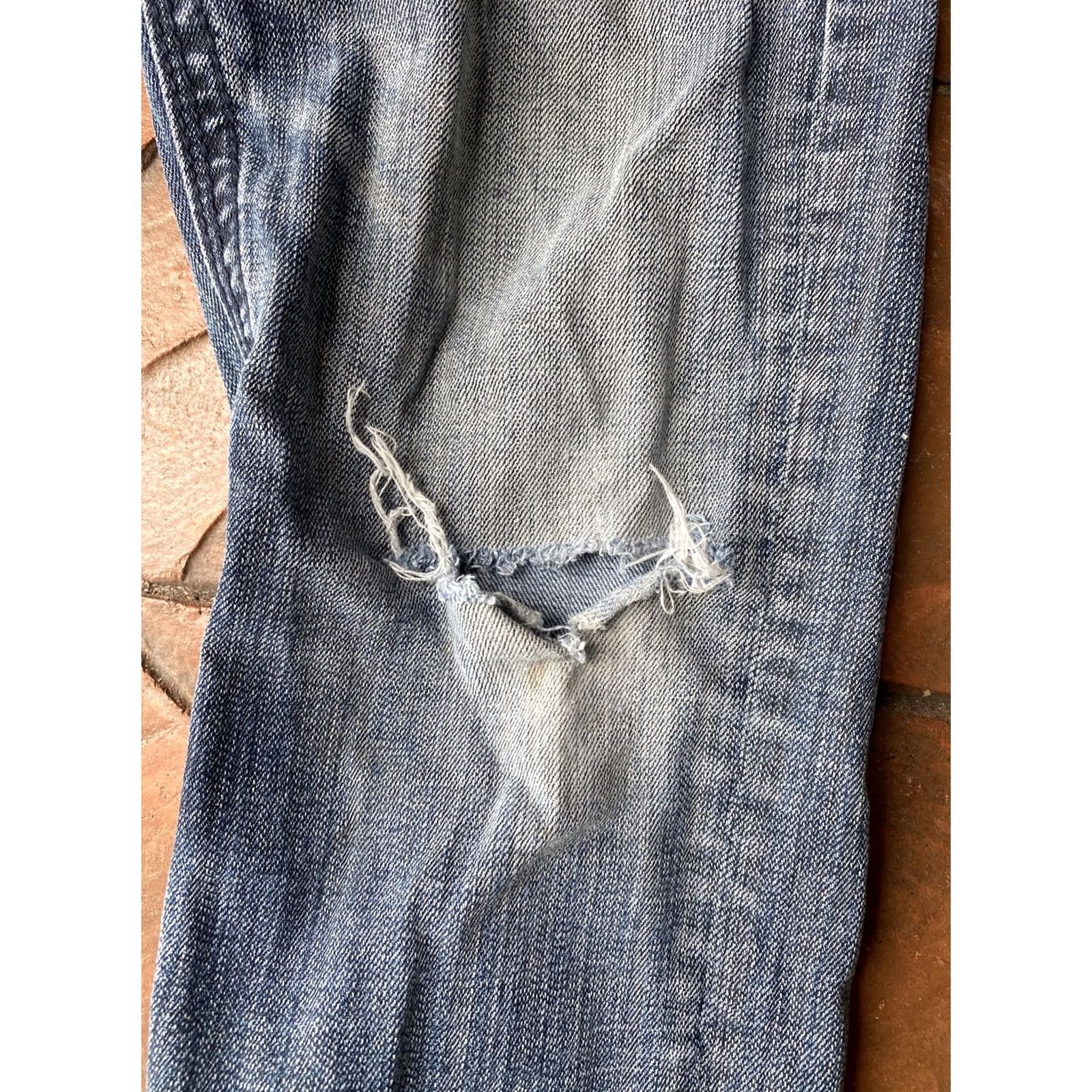 Vintage Rock Revival Jeans Distress Straight Denim 30/26.5 Blue Men’s 30 Rock Revival Hector Alt Straight Dark Denim Jeans 90s Biker Pockets Mens Size US 30 / EU 46 - 4 Thumbnail