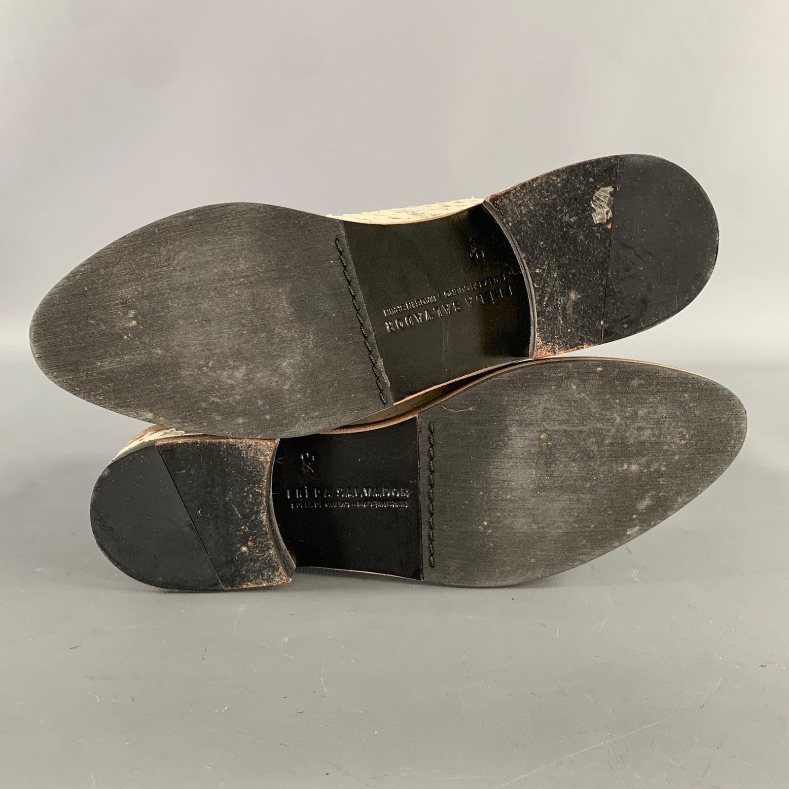 FREDA SALVADOR FREDA SALVADOR White Leather Snake Embossed Pointed Flats Size US 5.5 / IT 35.5 - 6 Thumbnail