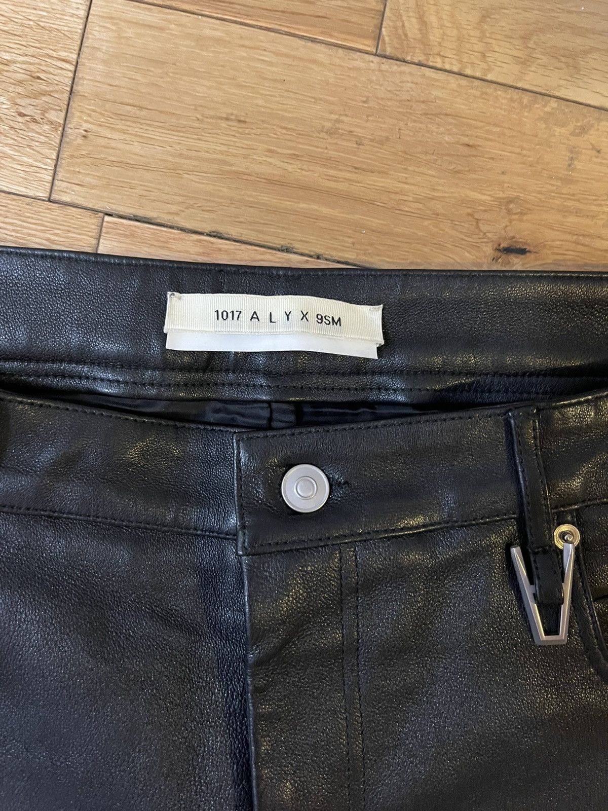 1017 ALYX 9SM 1017 ALYX 9SM Black Leather 6 Pocket Pants Size US 36 / EU 52 - 5 Thumbnail