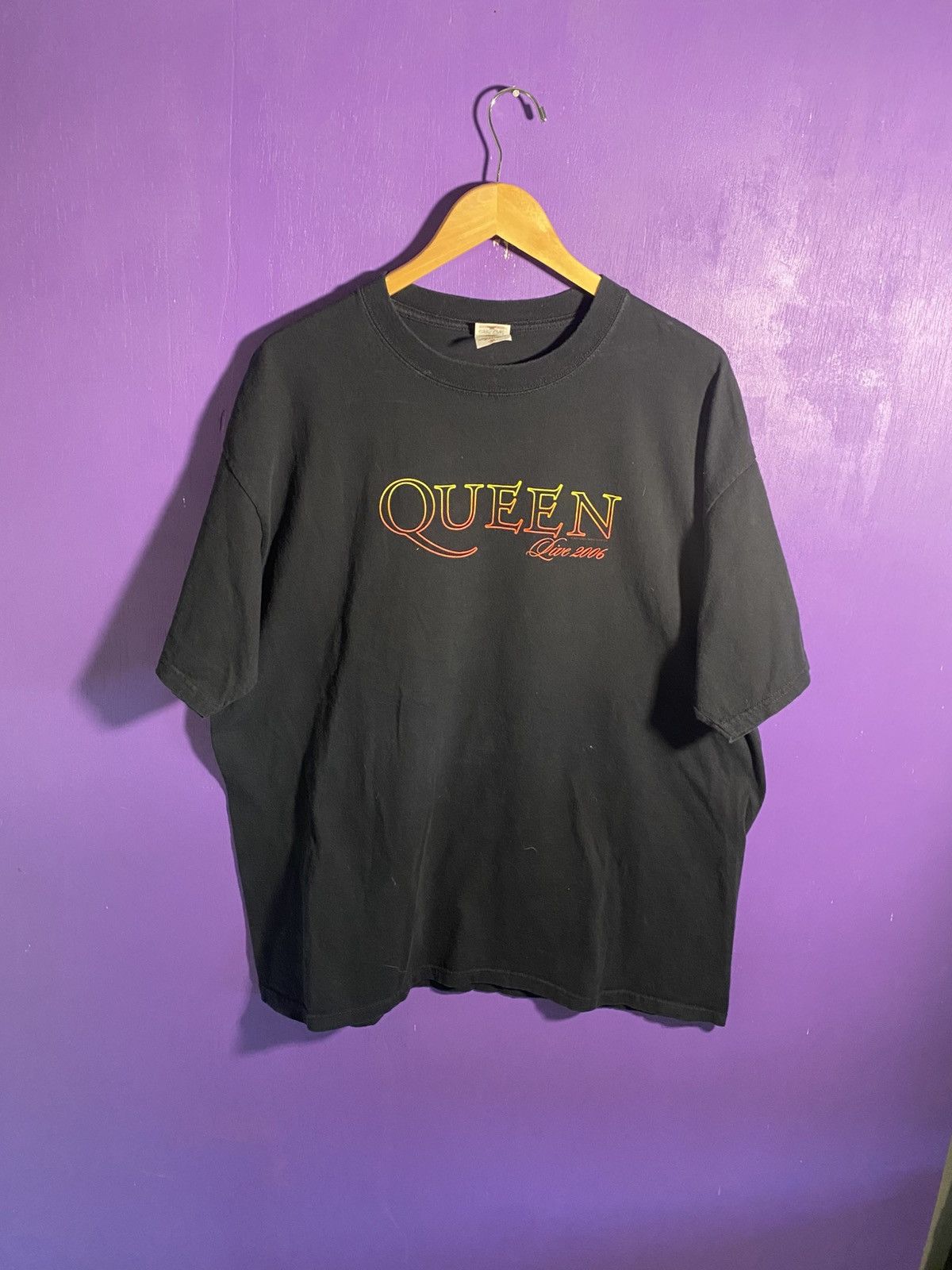 Band Tees Vintage 2006 Queen live in concert tour tee Size US XL / EU 56 / 4 - 1 Thumbnail