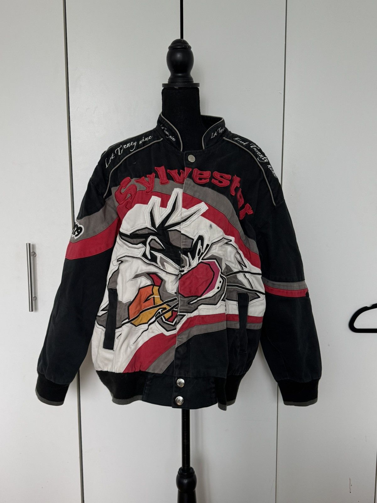 Vintage Vintage Lot 29 1990s Looney Tunes Sylvester & Tweety Jacket Size US L / EU 52-54 / 3 - 1 Thumbnail