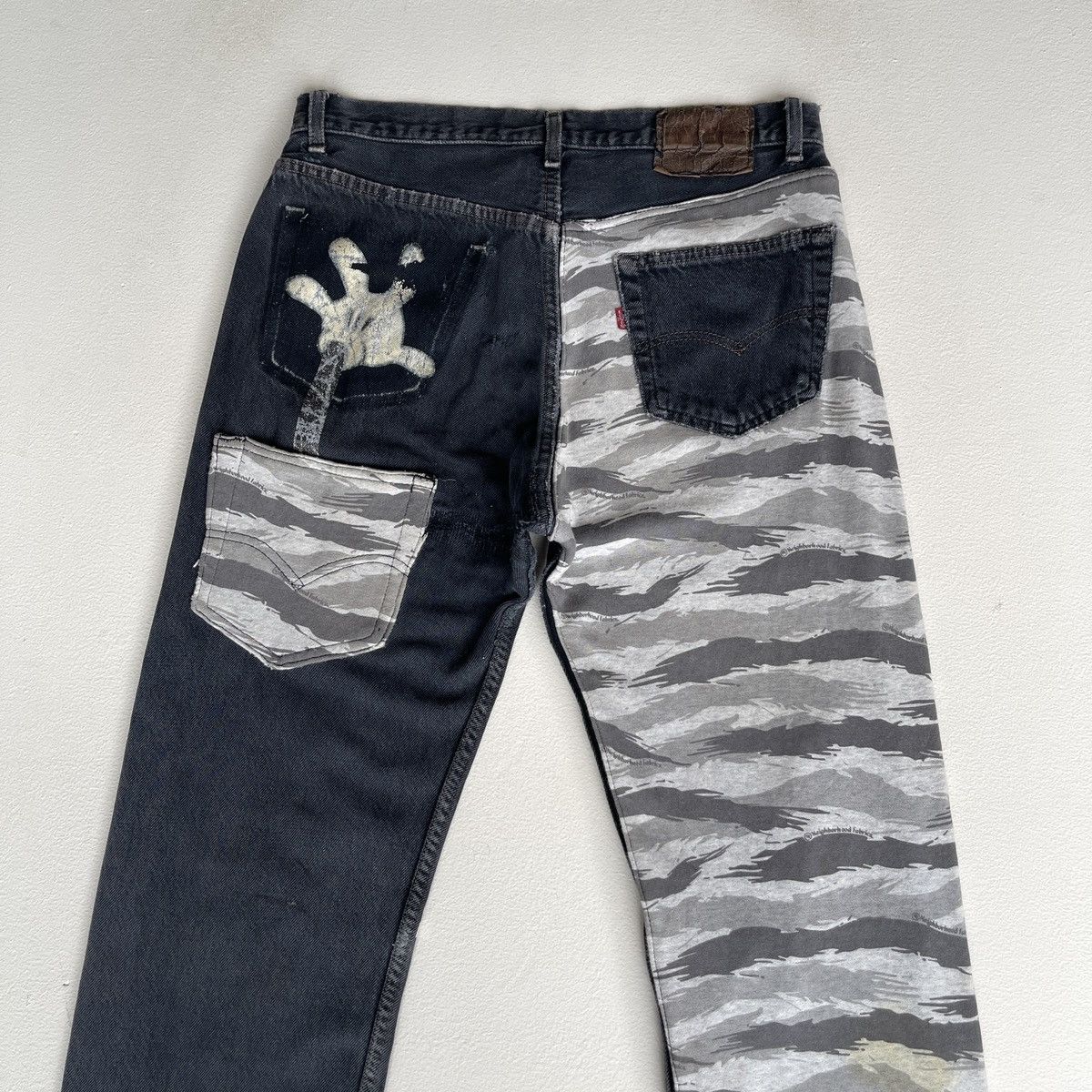 Levi's 90s Levi’s 501 Reworked Neighborhood Tiger Camo Mickey Denim Size US 34 / EU 50 - 8 Thumbnail