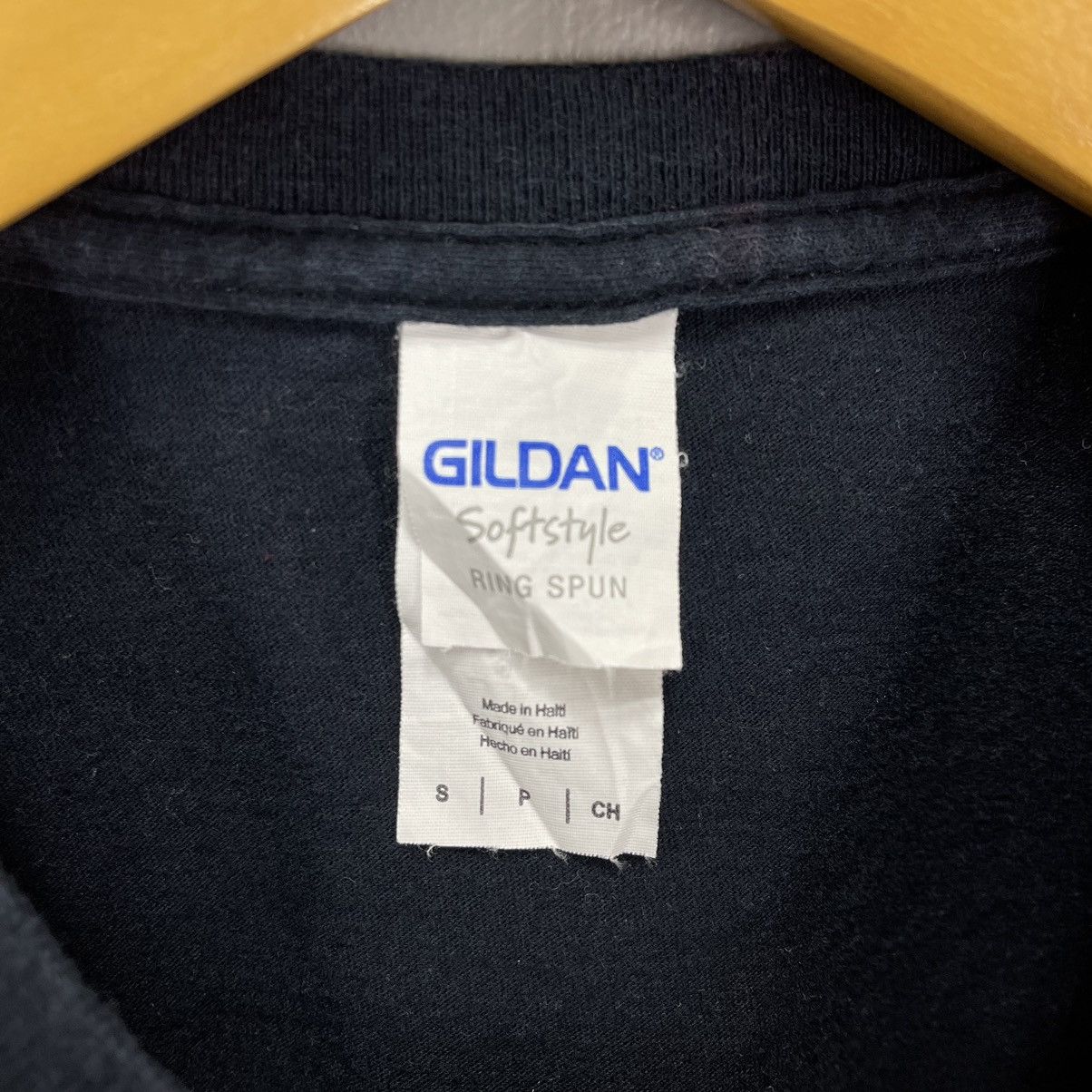 Gildan ED SHEERAN Divide Tour Crew Neck T Shirt #1757/07 Size US S / EU 44-46 / 1 - 6 Thumbnail