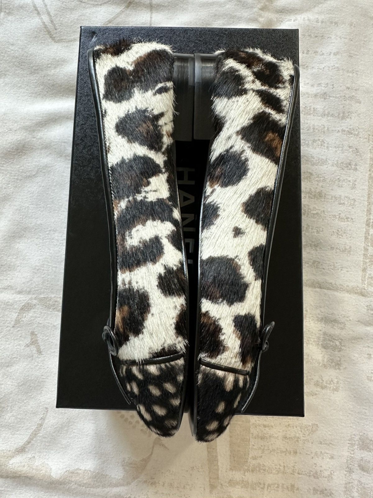 Chanel Chanel 2026S pony hair ballet flat size 36 Size US 6 / IT 36 - 6 Thumbnail
