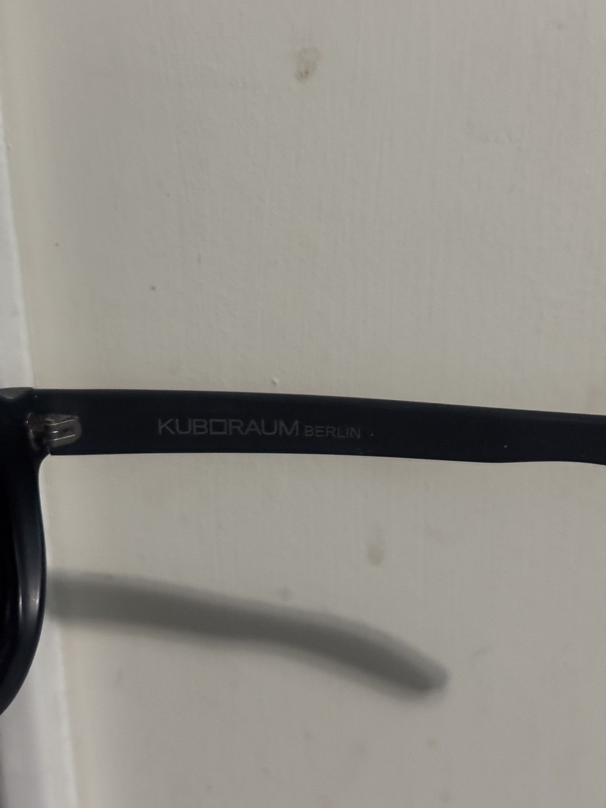 Kuboraum kuboraum maske y2 smooth black solid cateye sunglasses shade Size ONE SIZE - 4 Thumbnail