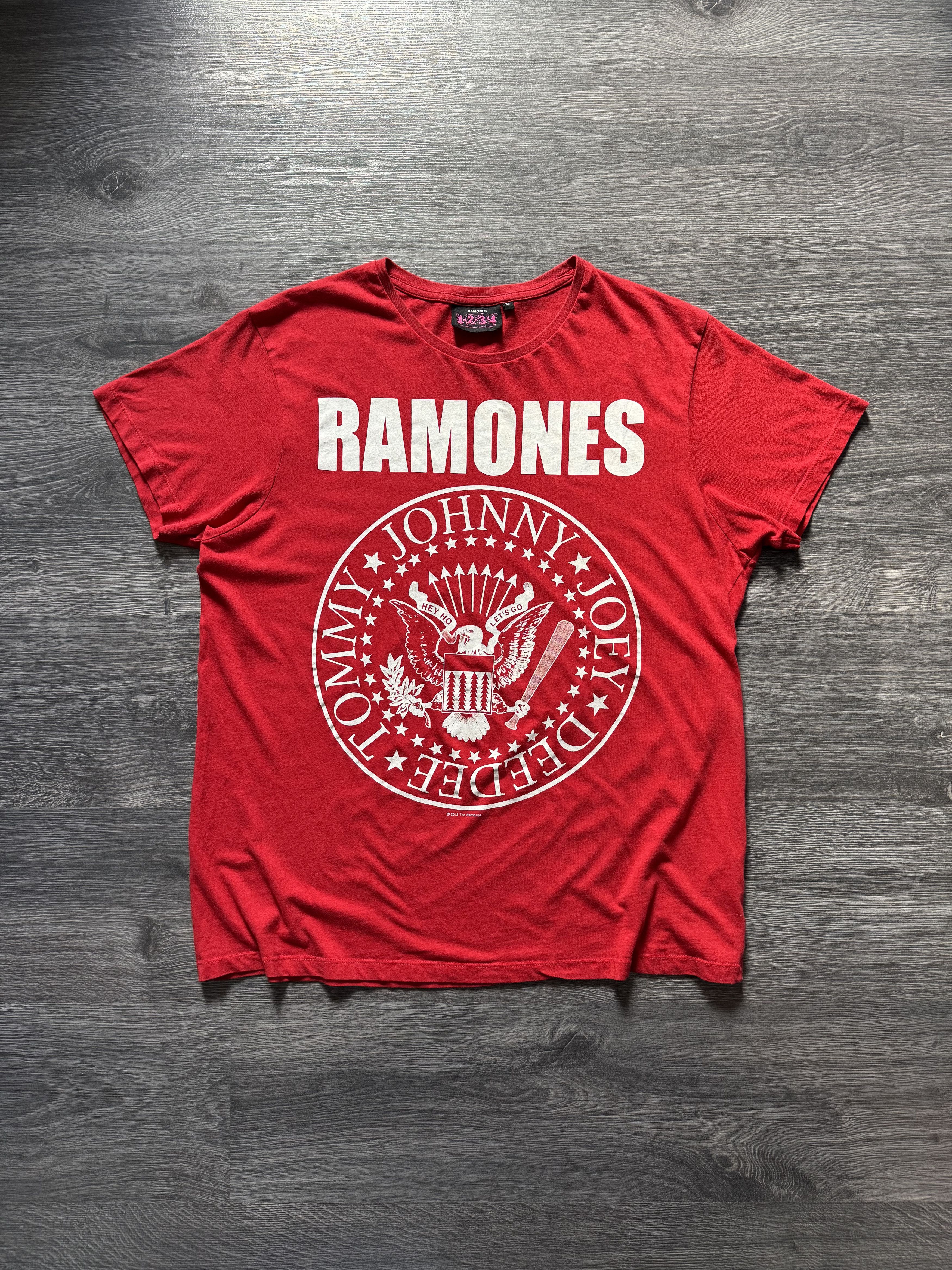 Band Tees Vintage 2012 Ramones tee big logo Size US XL / EU 56 / 4 - 5 Thumbnail