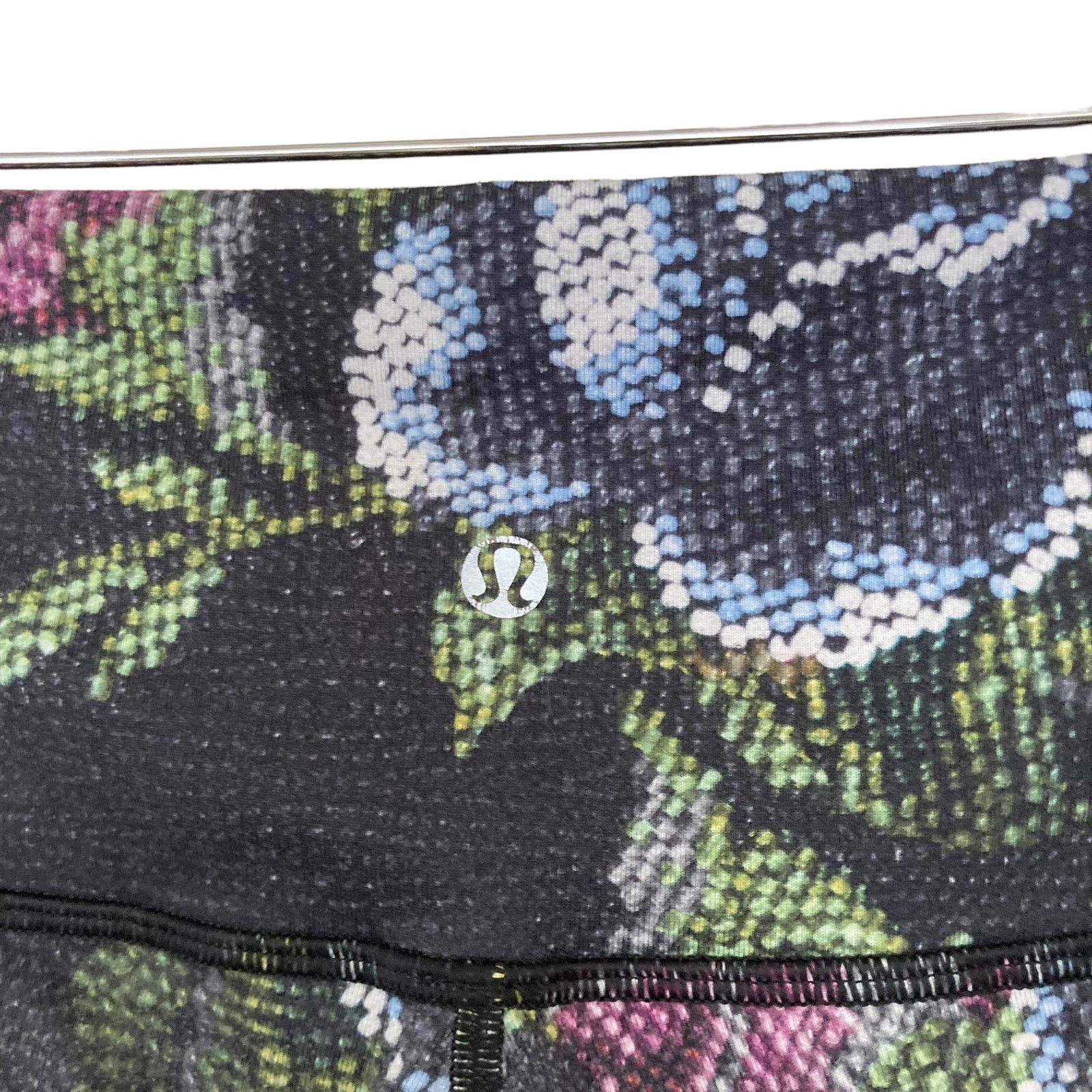Lululemon Lululemon High Times Garden Party Leggings Size 27" / US 4 / IT 40 - 2 Thumbnail