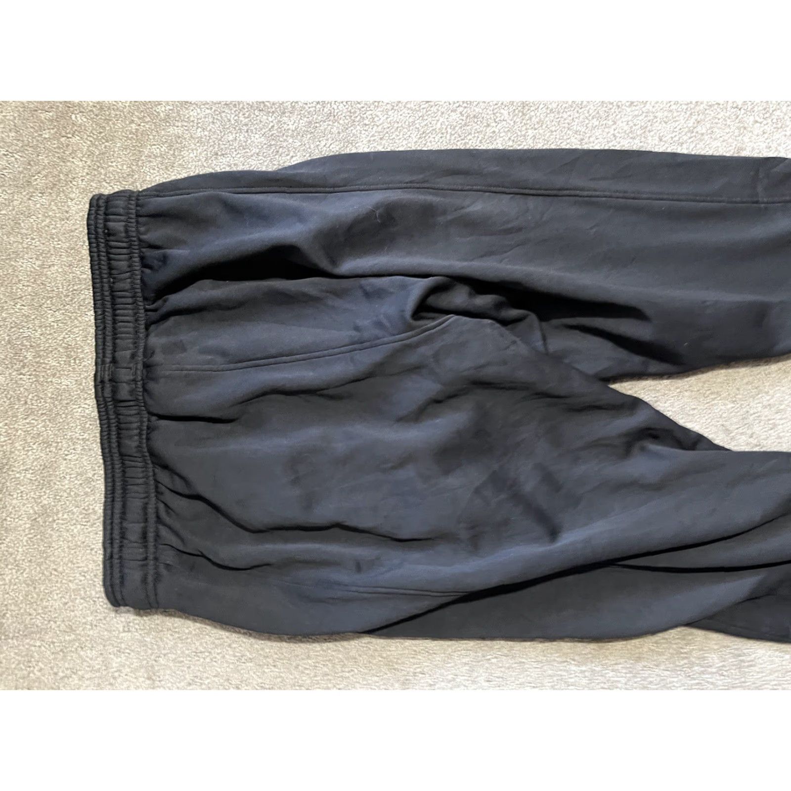 Under Armour Under Armour ColdGear Sweatpants Men’s M Black Pants Regular Size Medium Gym & Training Floorwear Size US 31 - 4 Thumbnail